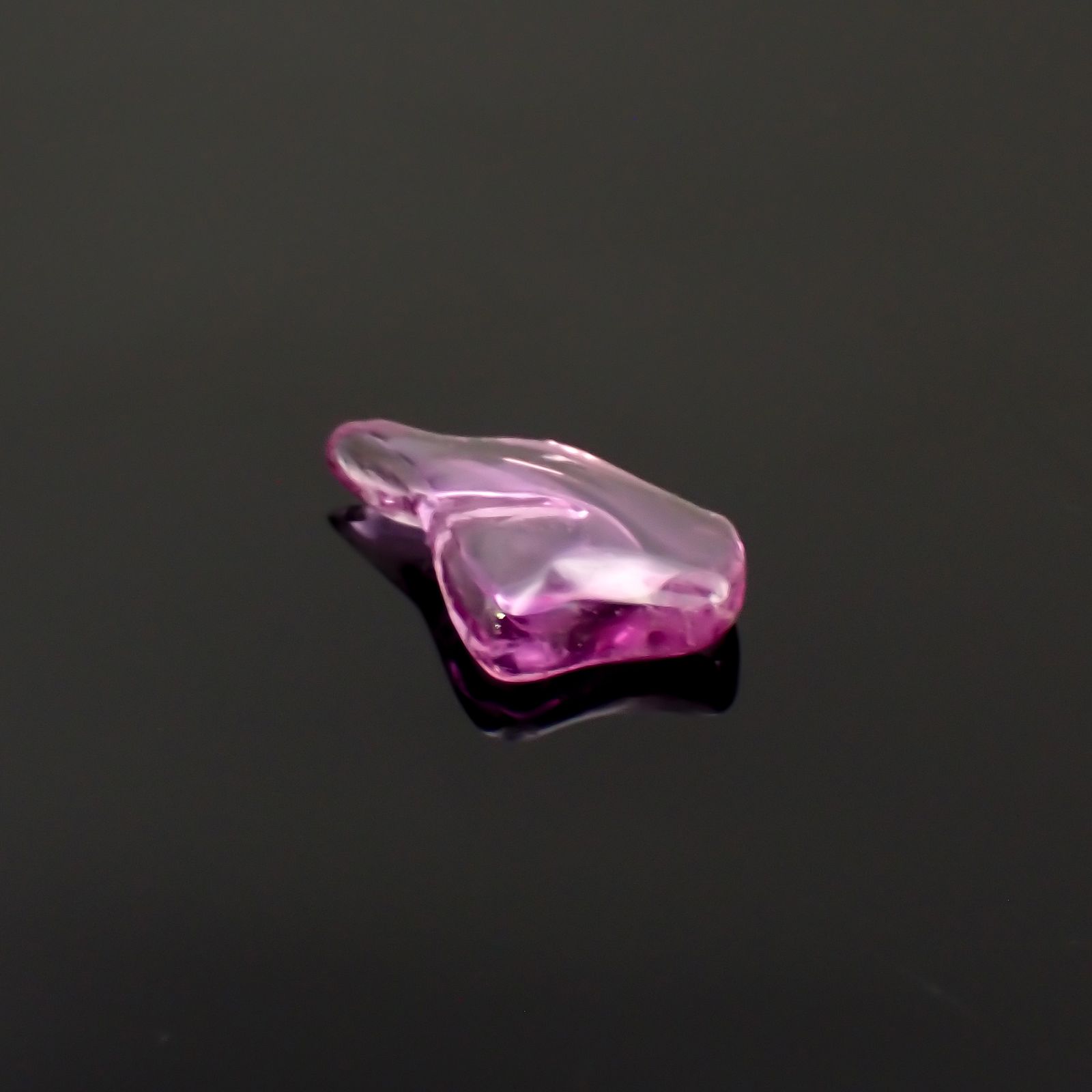 ◇フリーフォーム◇パープルピンクサファイア 非加熱 マダガスカル産 1.68ct[230722662]11.7x7mm前後