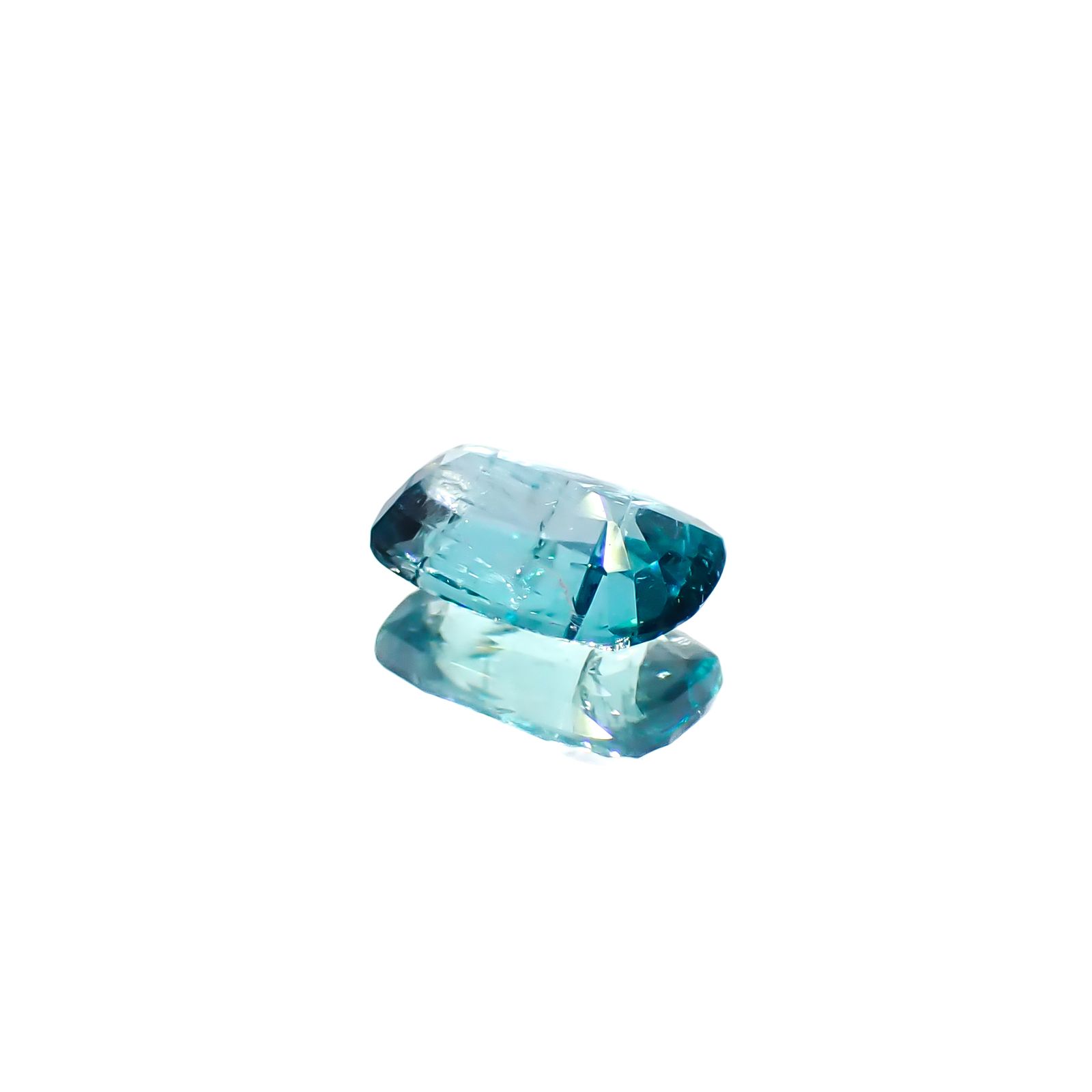 グランディディエライト マダガスカル産 0.68ct[240728562]7x4.5mm前後