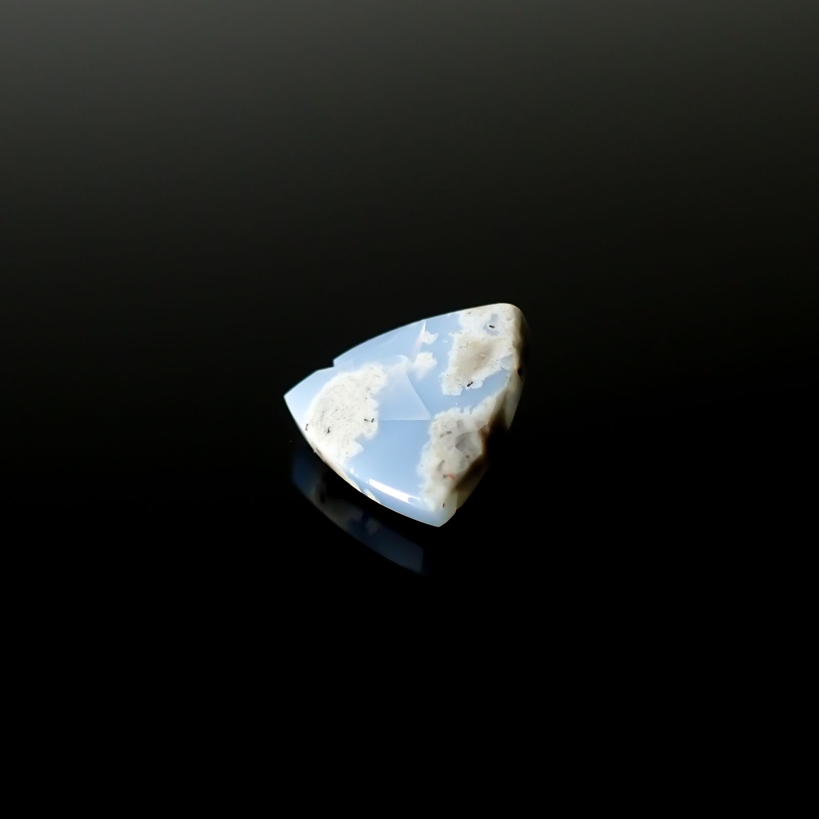 マトリックスブルーオパール アメリカ・オレゴン州産 1.31ct[240125676]8.8x8.6mm前後