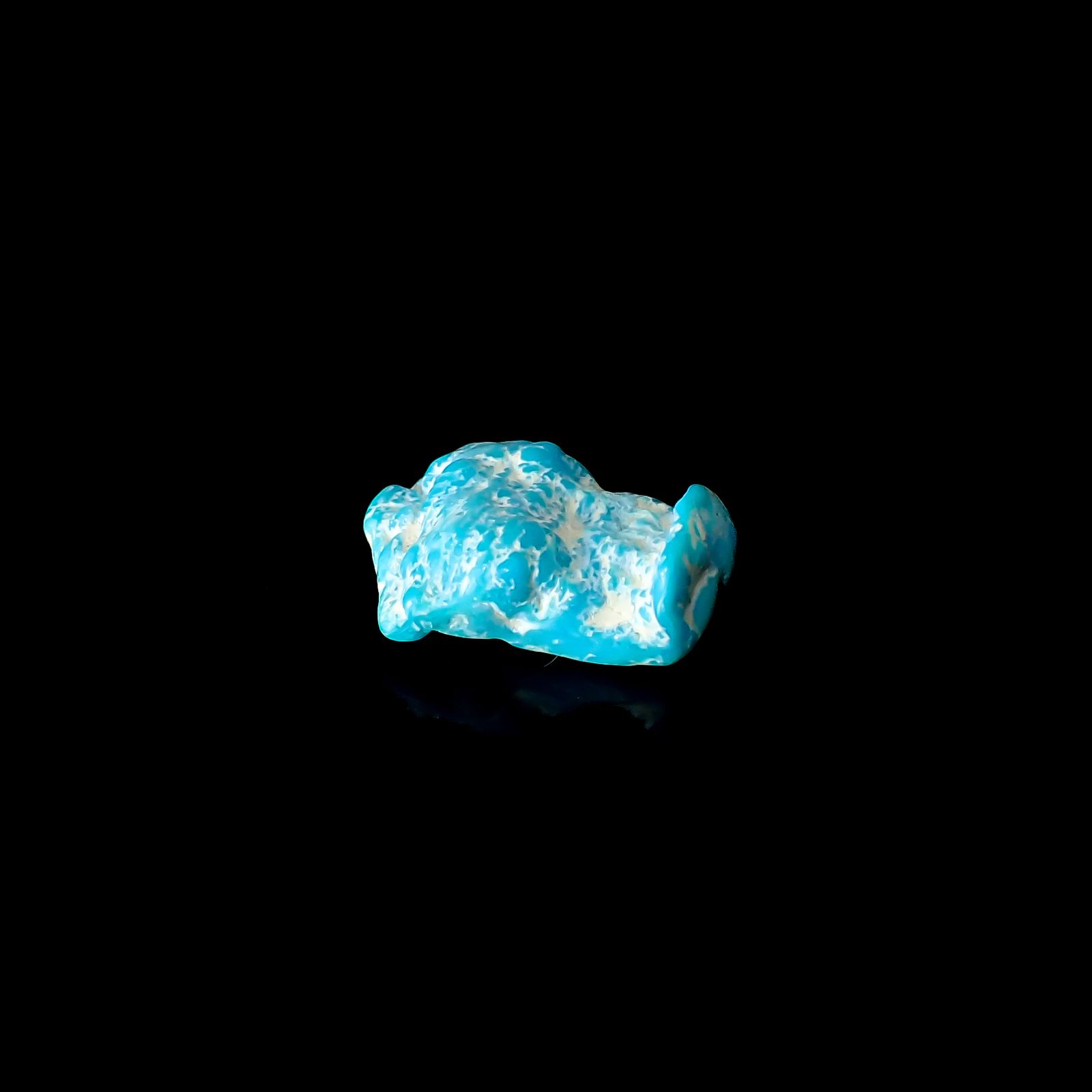 ターコイズ 原石 アメリカ・アリゾナ州キングマン産 6.13ct[240226367]16.8x12.3mm前後