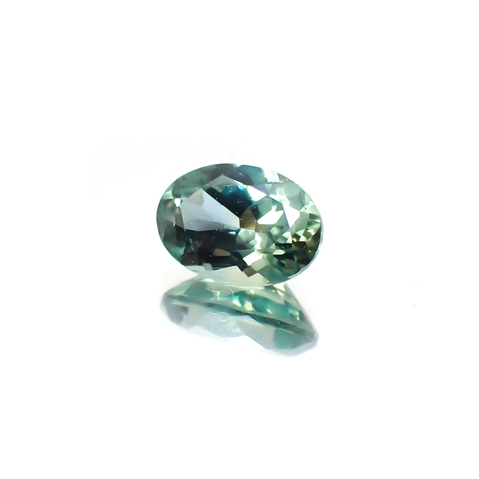 モンタナサファイア(宝石名ブルー・サファイア) アメリカ・モンタナ州産 0.850ct ソ付(彩珠)[25019465]6.6×4.6mm前後
