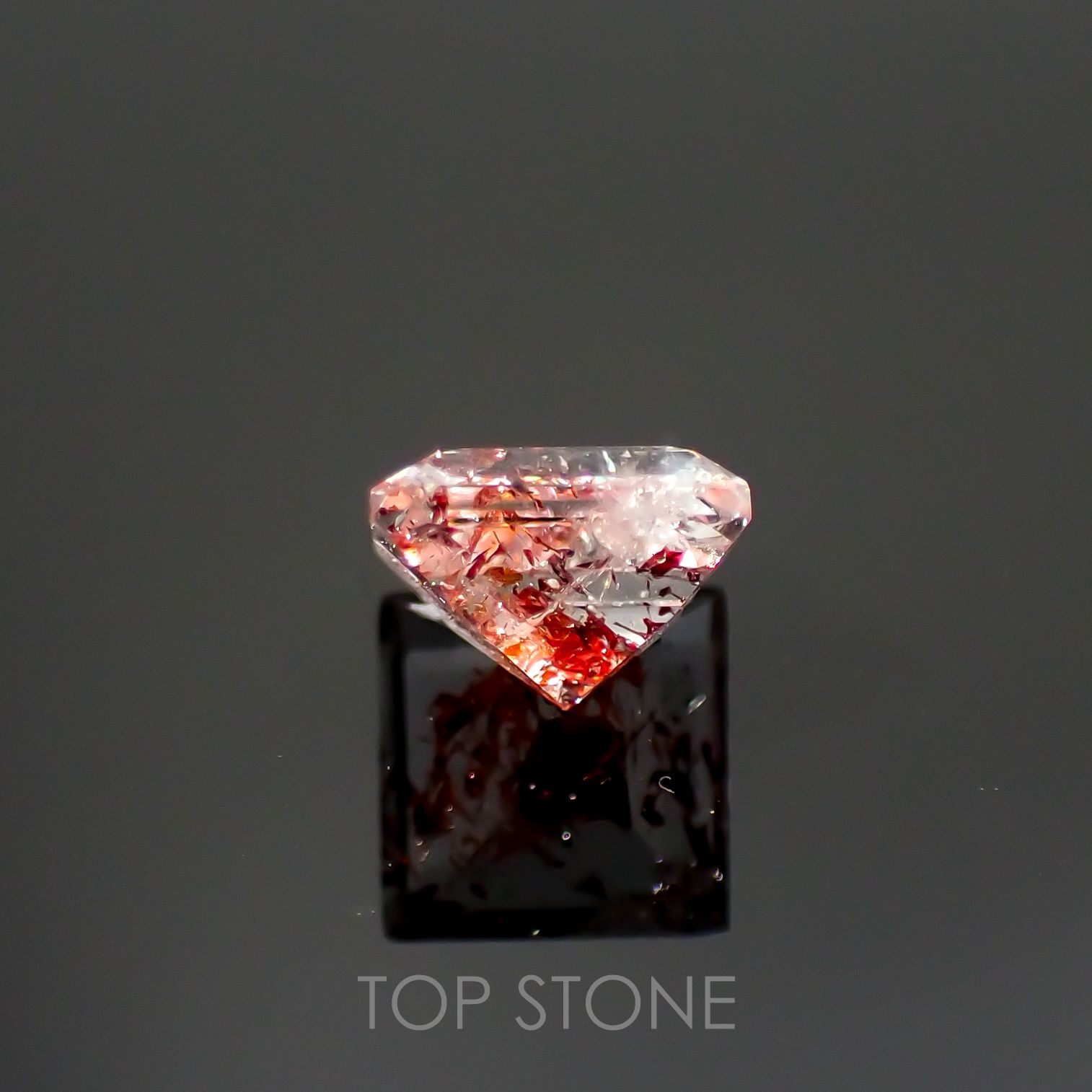 ファイヤークォーツ ナイジェリア産 1.18ct[220114765]6.3x6.2mm前後