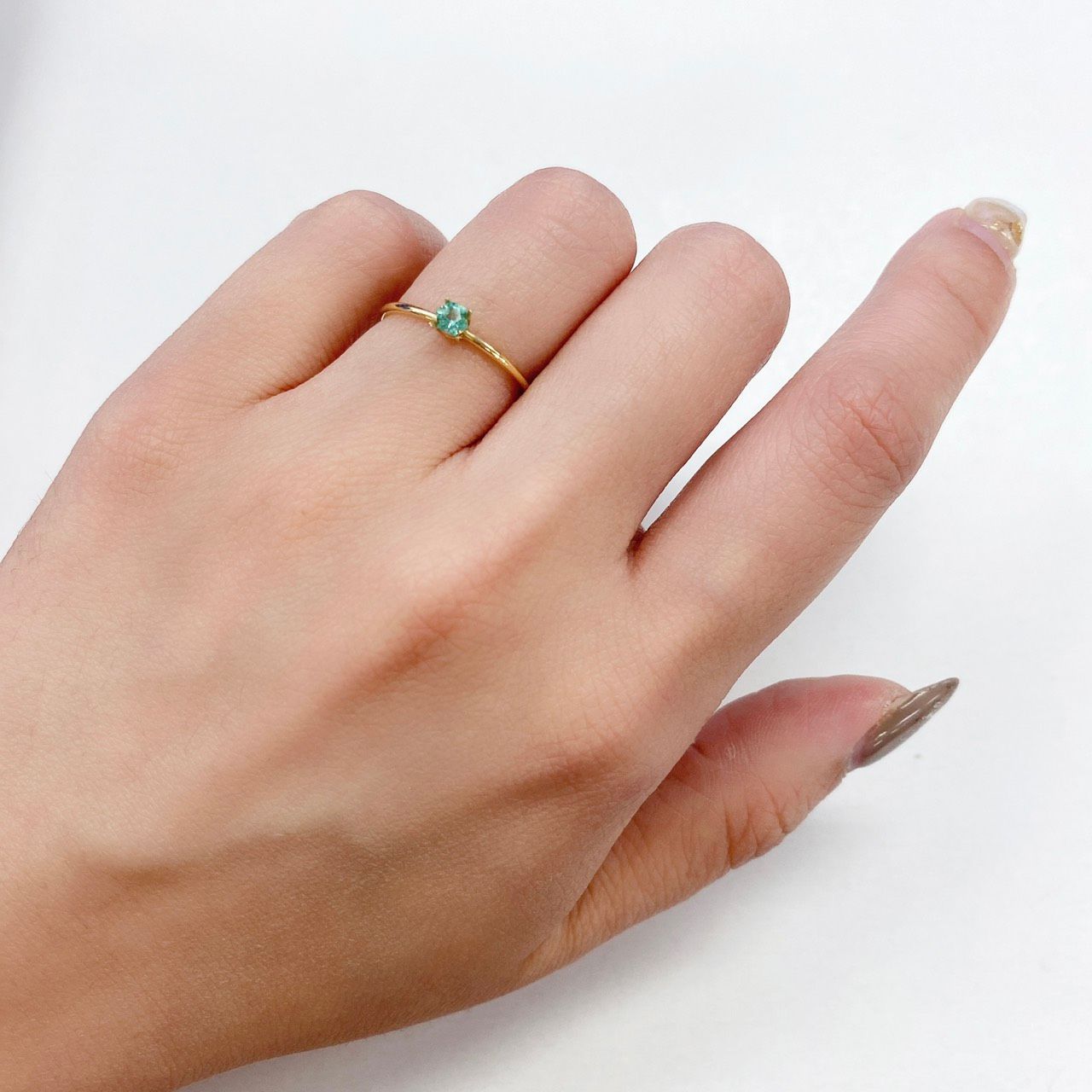 ◇ヘキサゴンカット◇エメラルド(宝石名エメラルド) ザンビア産 0.13ct 識別済[210611009]3×3mm前後