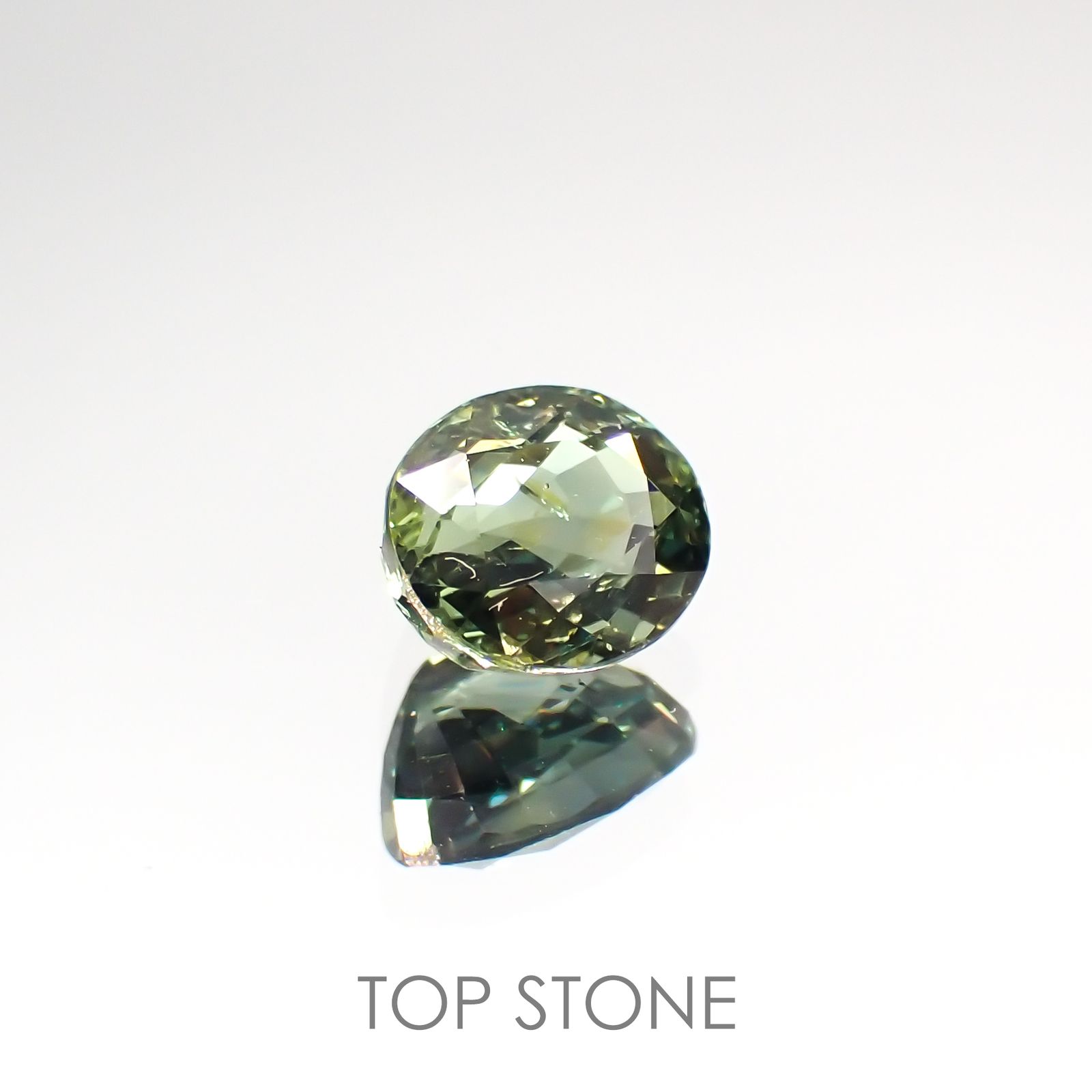 バイカラーサファイア(宝石名サファイア) マダガスカル/スリランカ産 1.518ct ソ付(彩珠)[210912481]7×6mm前後
