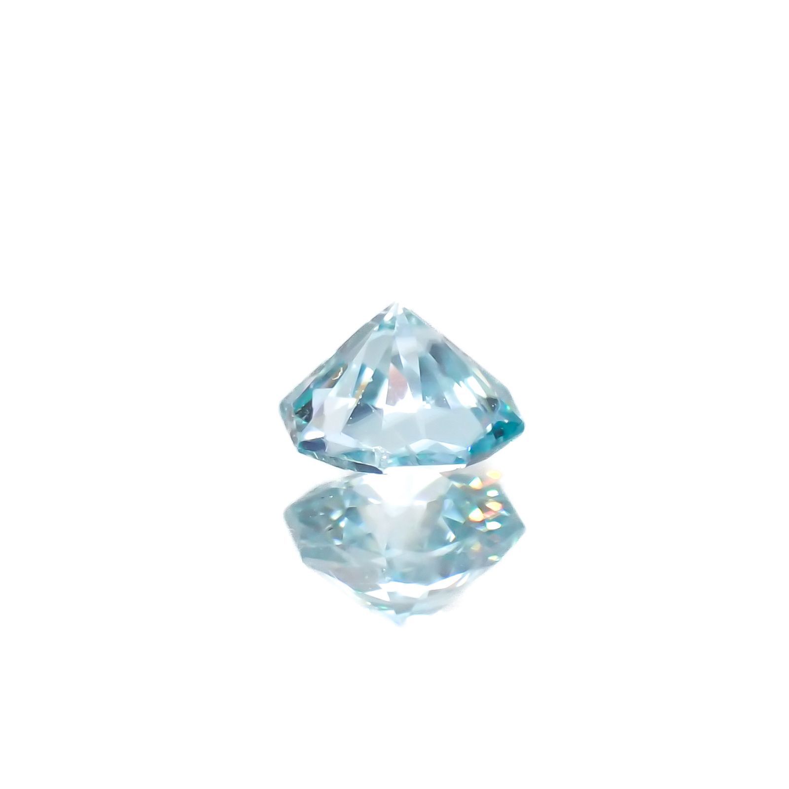◇オクタゴンカット◇アイスブルージルコン(宝石名ジルコン)カンボジア産 0.72ct 識別済[230320859]4.8x4.7mm前後