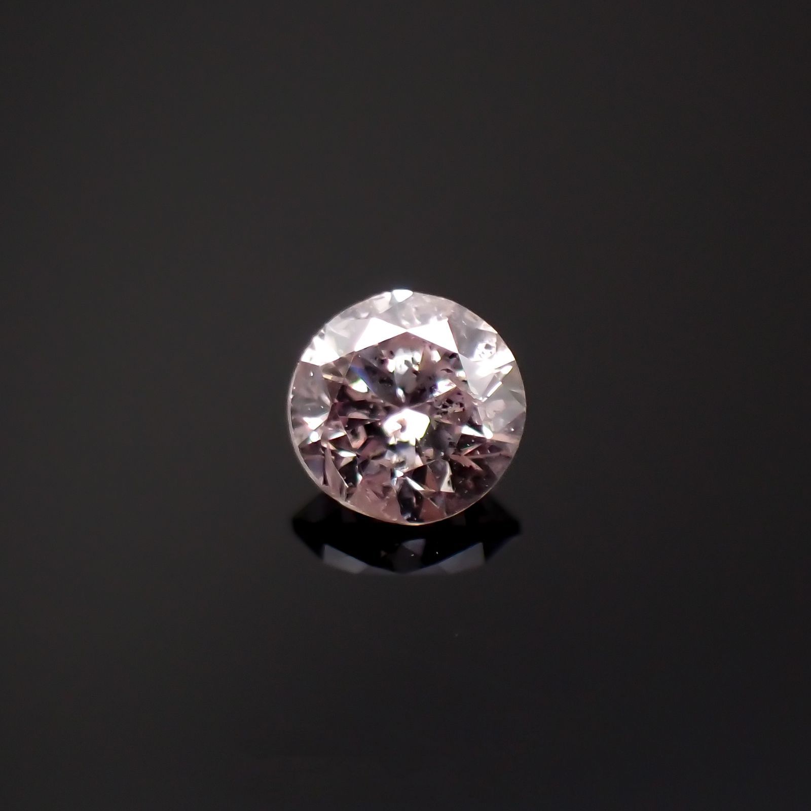 ピンクダイヤモンド(宝石名ダイアモンド I-1/LIGHT PURPLISH PINK) 0.097ct ソ付(CGL)[230120135]2.76x2.85mm前後  | TOP STONE(トップストーン)