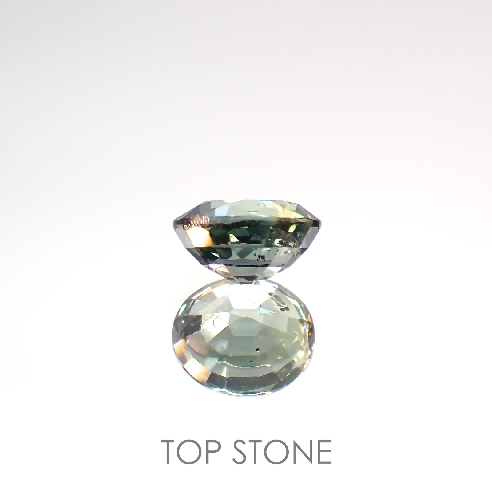 バイカラーサファイア(宝石名バイカラー・サファイア) マダガスカル/スリランカ産 1.38ct 識別済[210912480]6.8×5.8mm前後