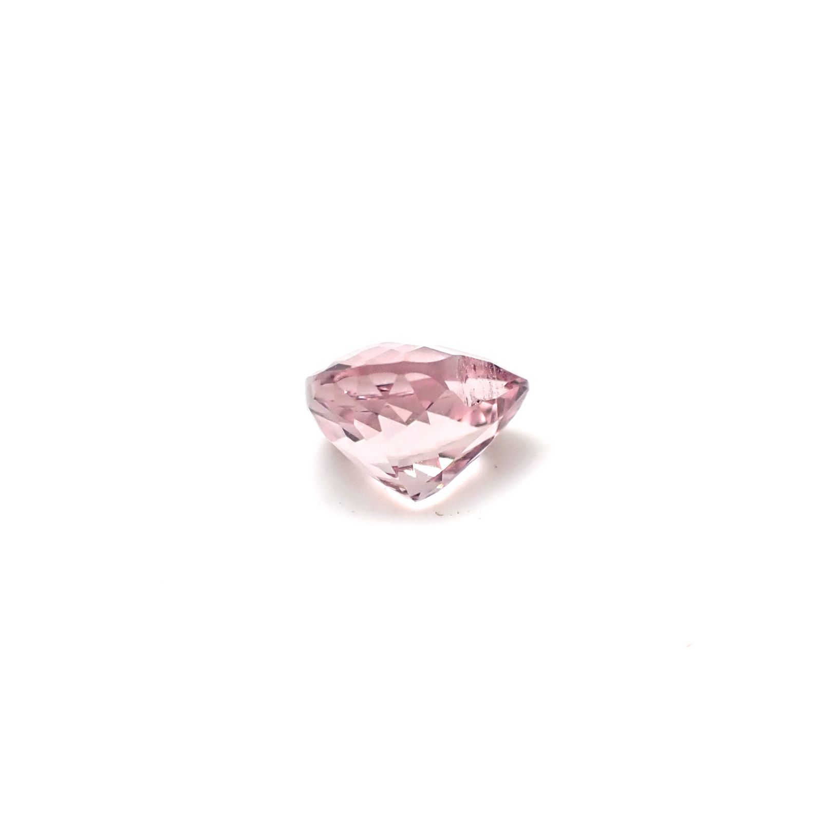 モルガナイト ブラジル産 0.82ct [250730876]5.7x6.7mm前後