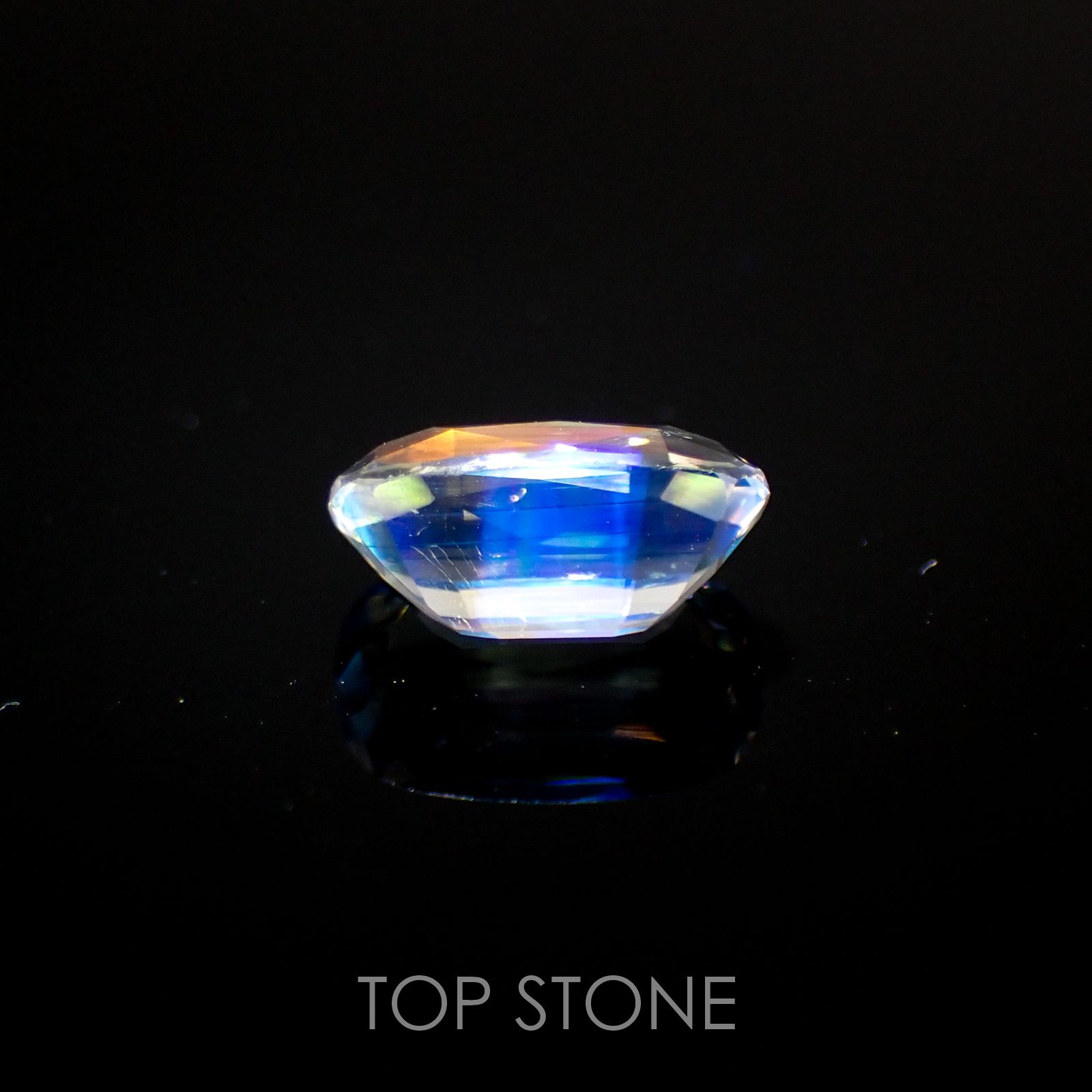 レインボームーンストーン(アンデシンラブラドライト) マダガスカル産 ルース 0.9ct[210410402]8×4.6mm前後
