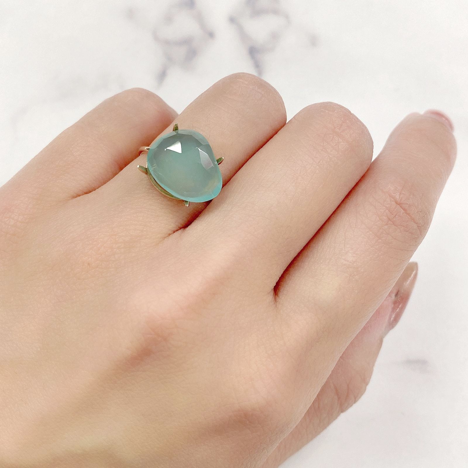 ◇ローズカット◇アクアプレーズ(宝石名ブルー グリーン・カルセドニー)南アフリカ産 4.55ct 識別済[230421887]14.2x11.6mm前後