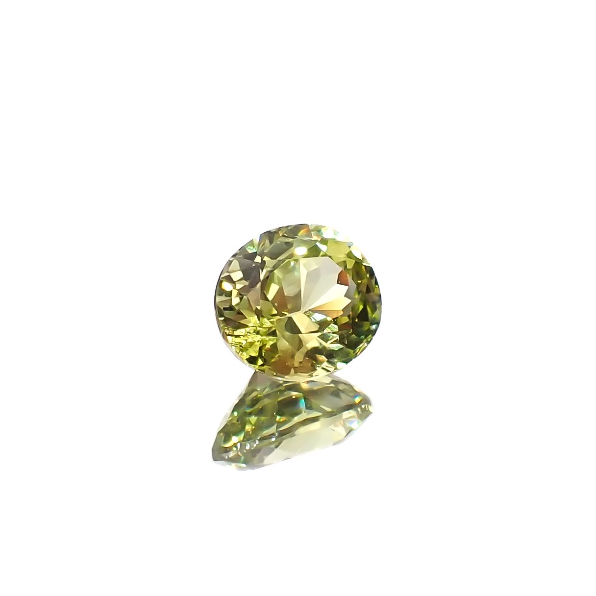 マリガーネット(宝石名グロッシュラー アンドラダイト・ガーネット)マリ共和国産 0.68ct 識別済[231224572]5.7x4.9mm前後