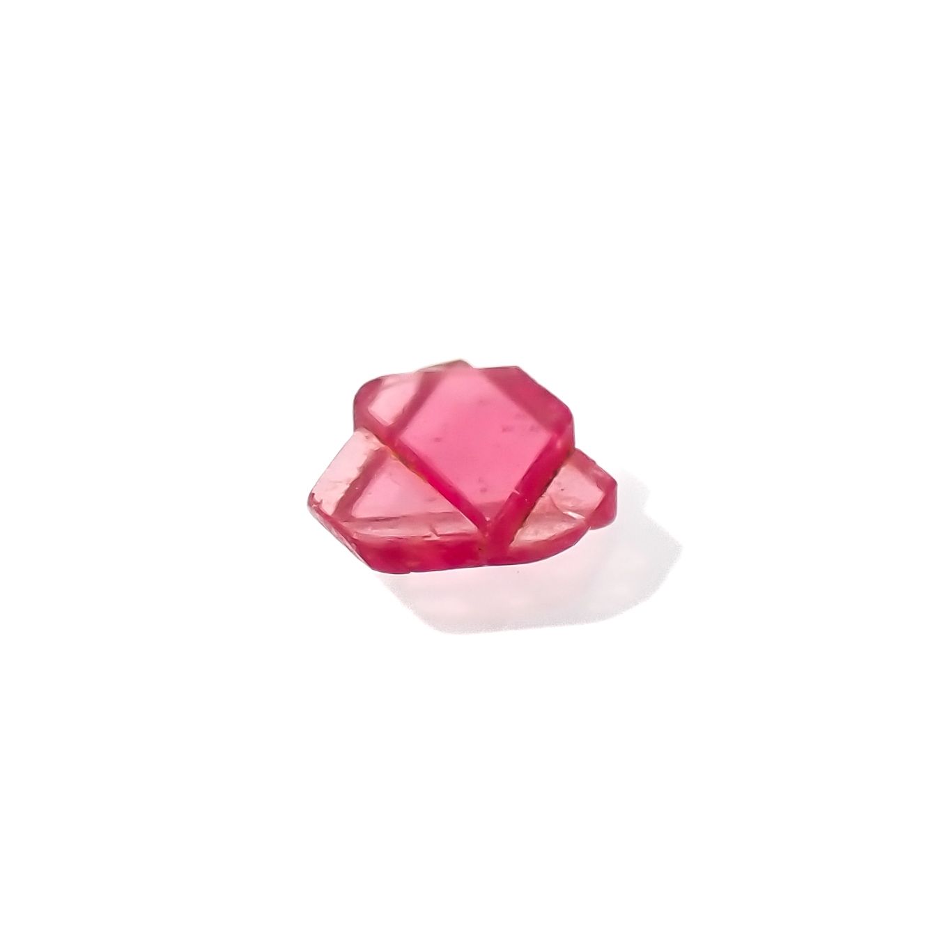 ツインクリスタルスピネル(スピネル式双晶）原石 ビルマ産 0.096ct[231124060]3.5x3.5mm前後