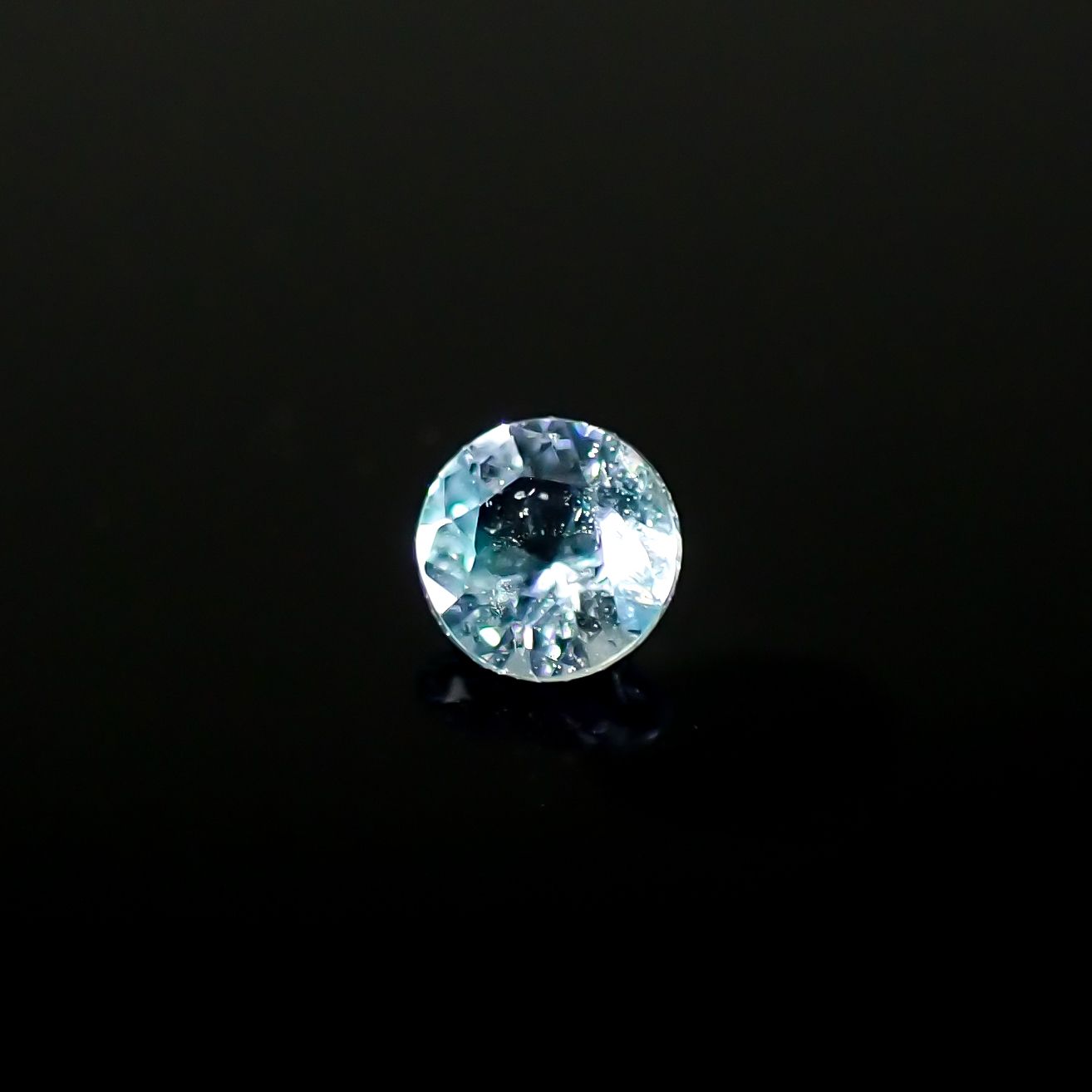 ブルーコーネルピン タンザニア産 0.060ct[240225898]2.3x2.3mm前後