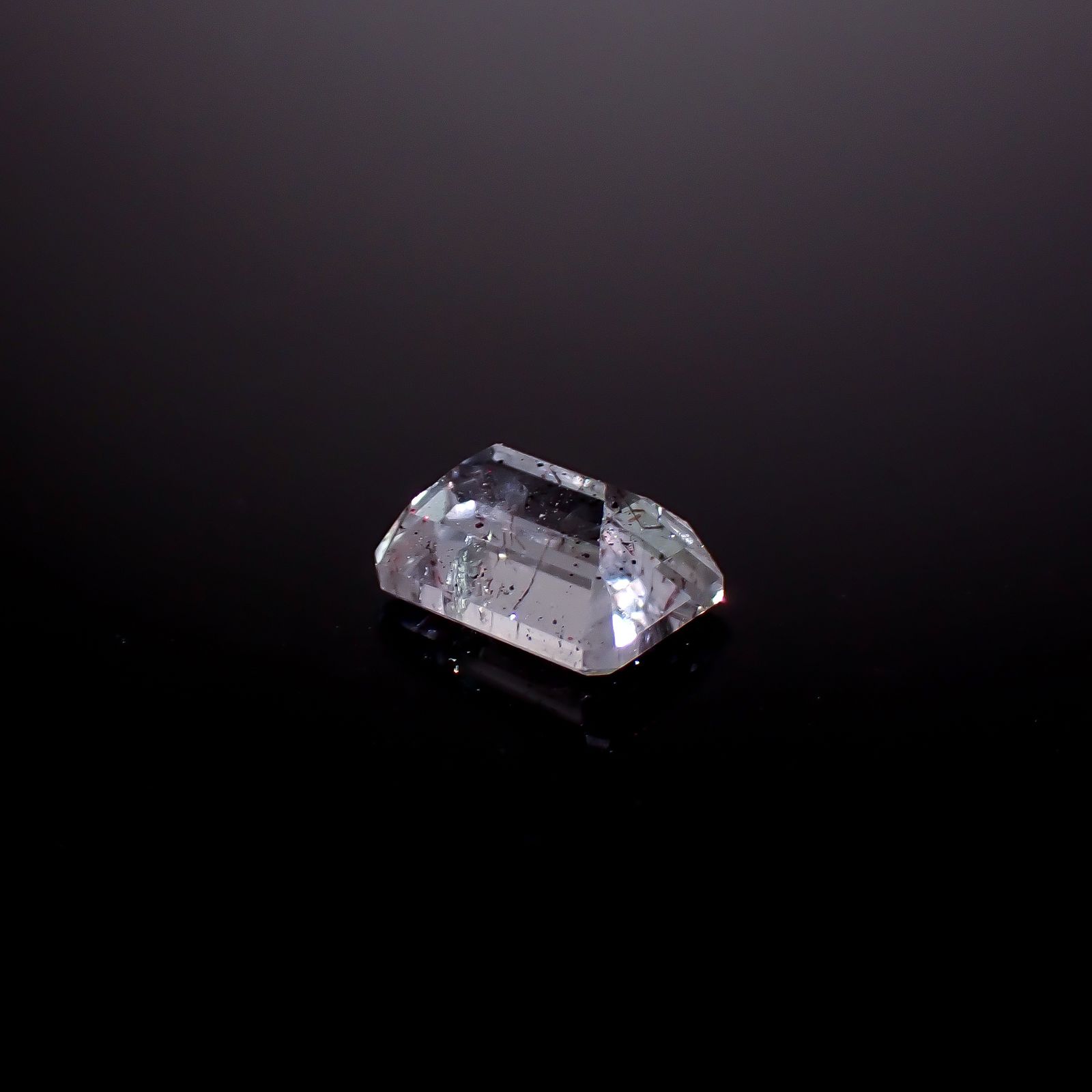 ティンカーベルクォーツ ブラジル産 2.32ct / 9.2x6.6mm前後 [260932865]