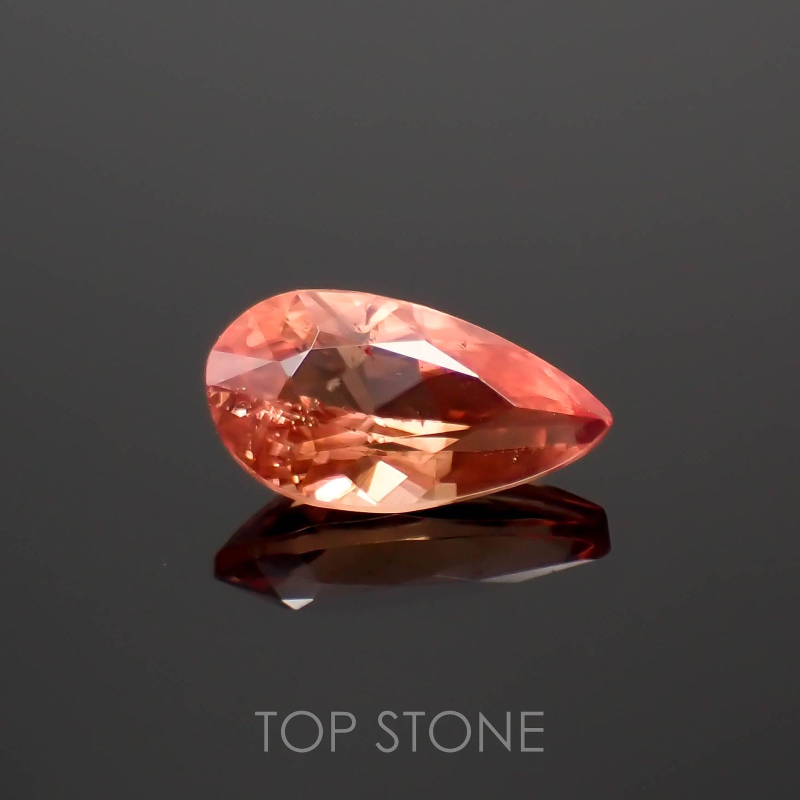 ロードクロサイト アメリカ・コロラド州スイートホームマイン(鉱山)産 0.65ct[221219683]7.4x4.1mm前後