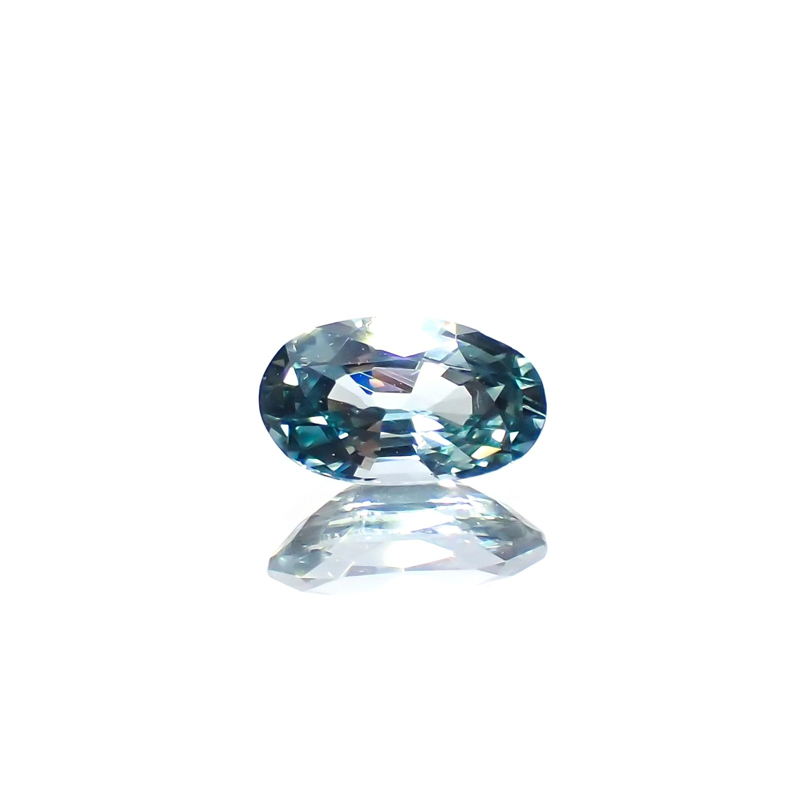 ブルーコーネルピン タンザニア産 0.57ct / 6.4x3.8mm前後 [231224502]