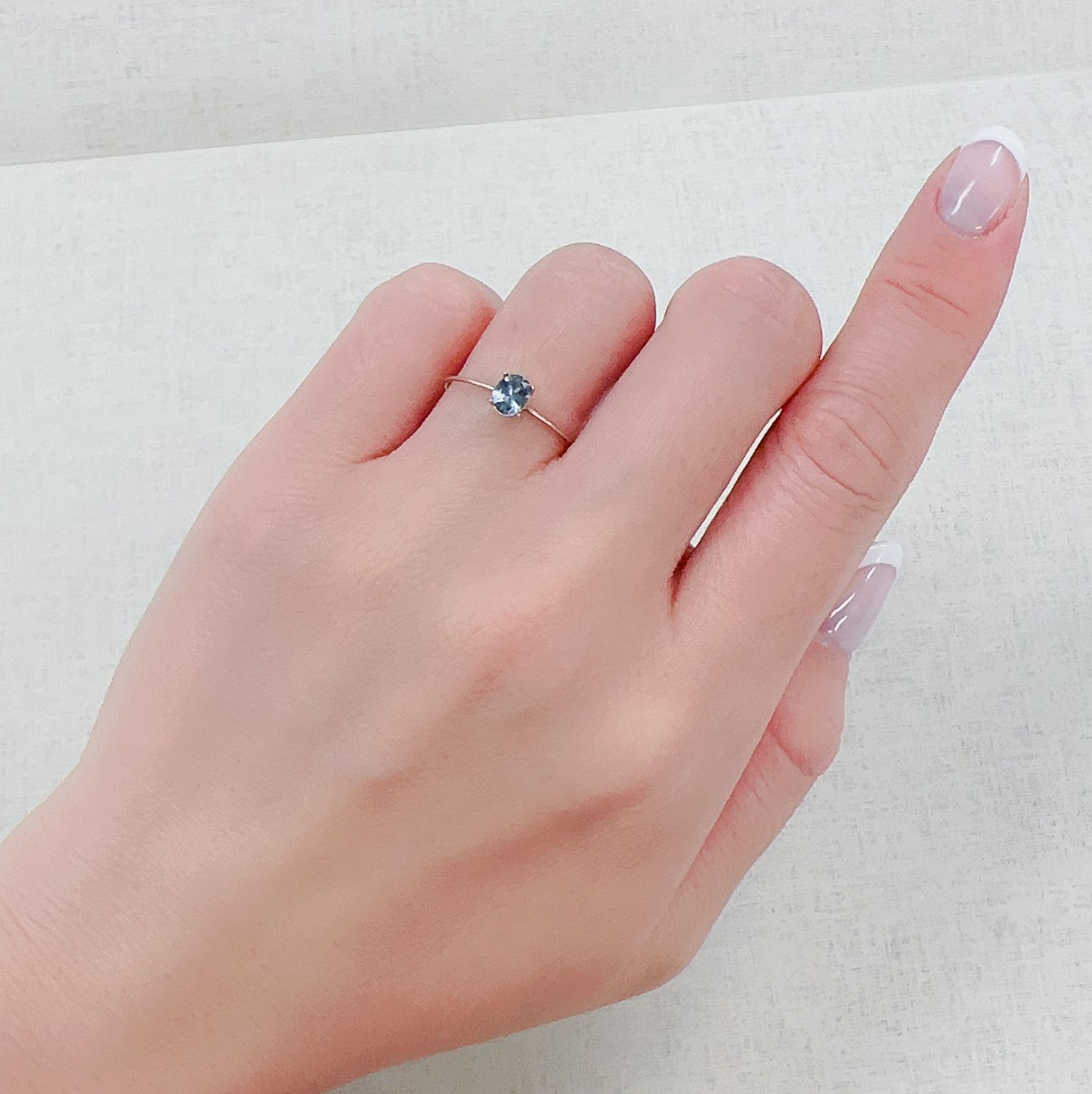 モンタナサファイア(宝石名サファイア)アメリカ・モンタナ州産 0.34ct 識別済[230321285]5x3.9mm前後