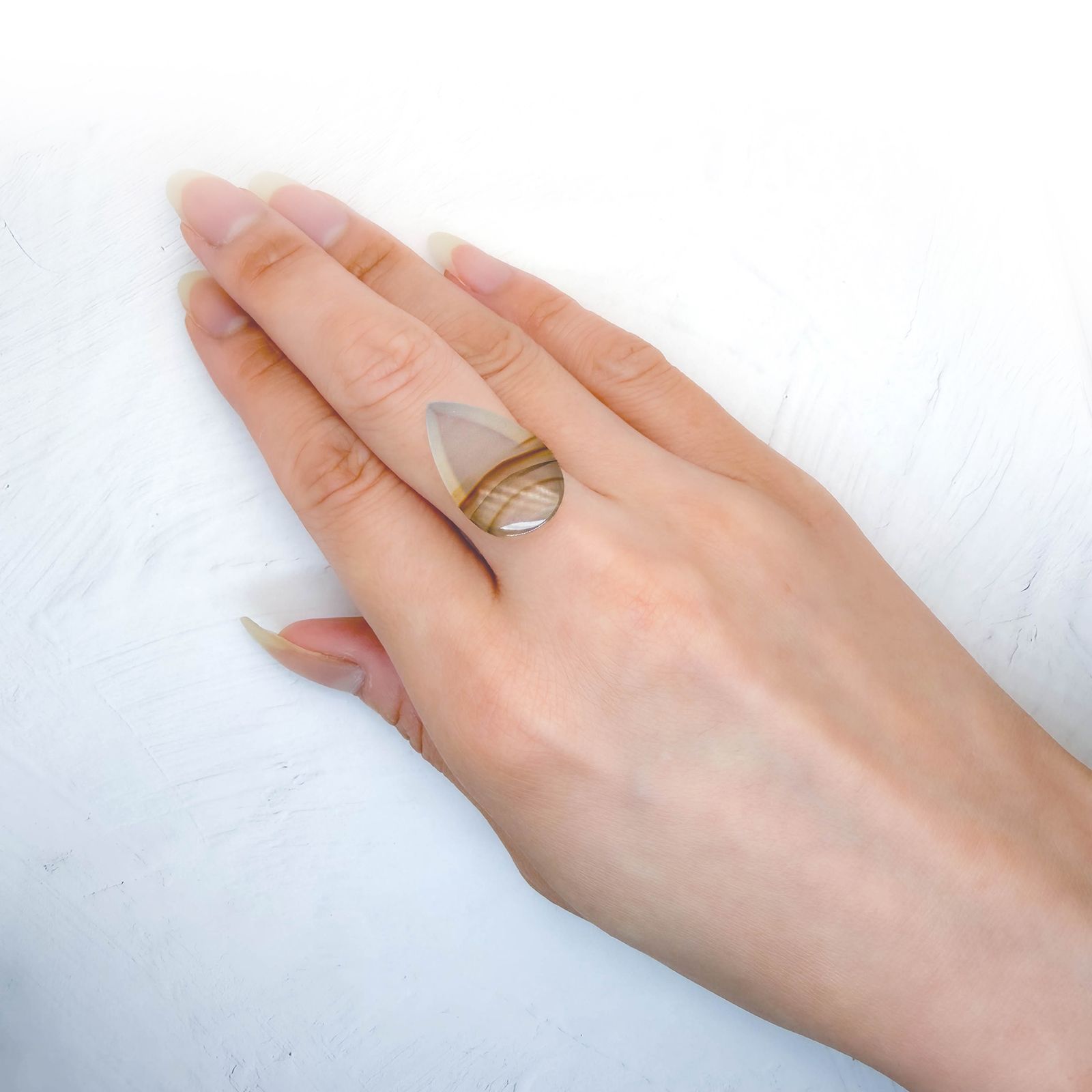 モンタナアゲート アメリカ・モンタナ州産 10.23ct / 22.9x13.4mm前後 [260832763]
