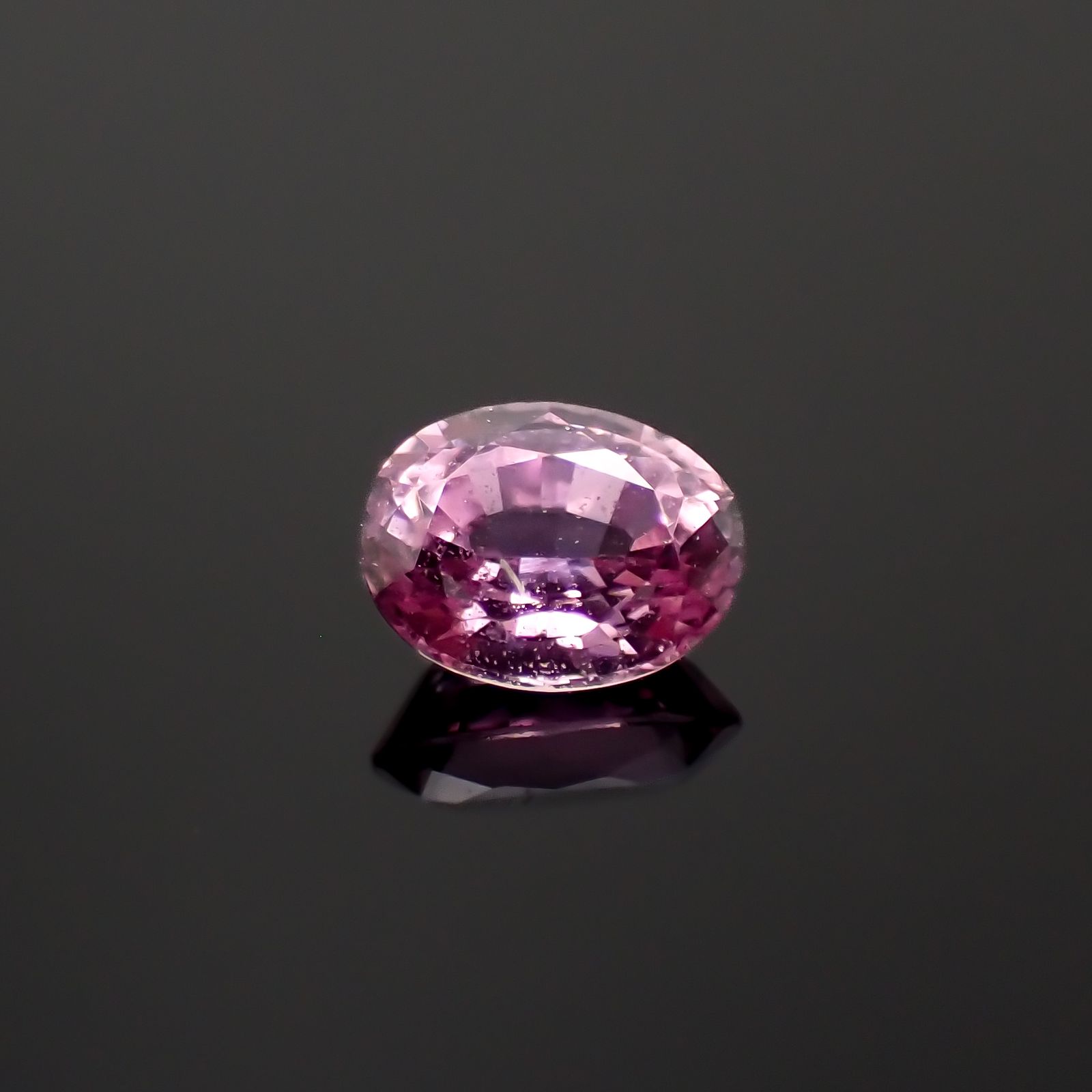 ネオンピンクサファイア スリランカ産 0.18ct[230421524]3.5x2.7mm前後