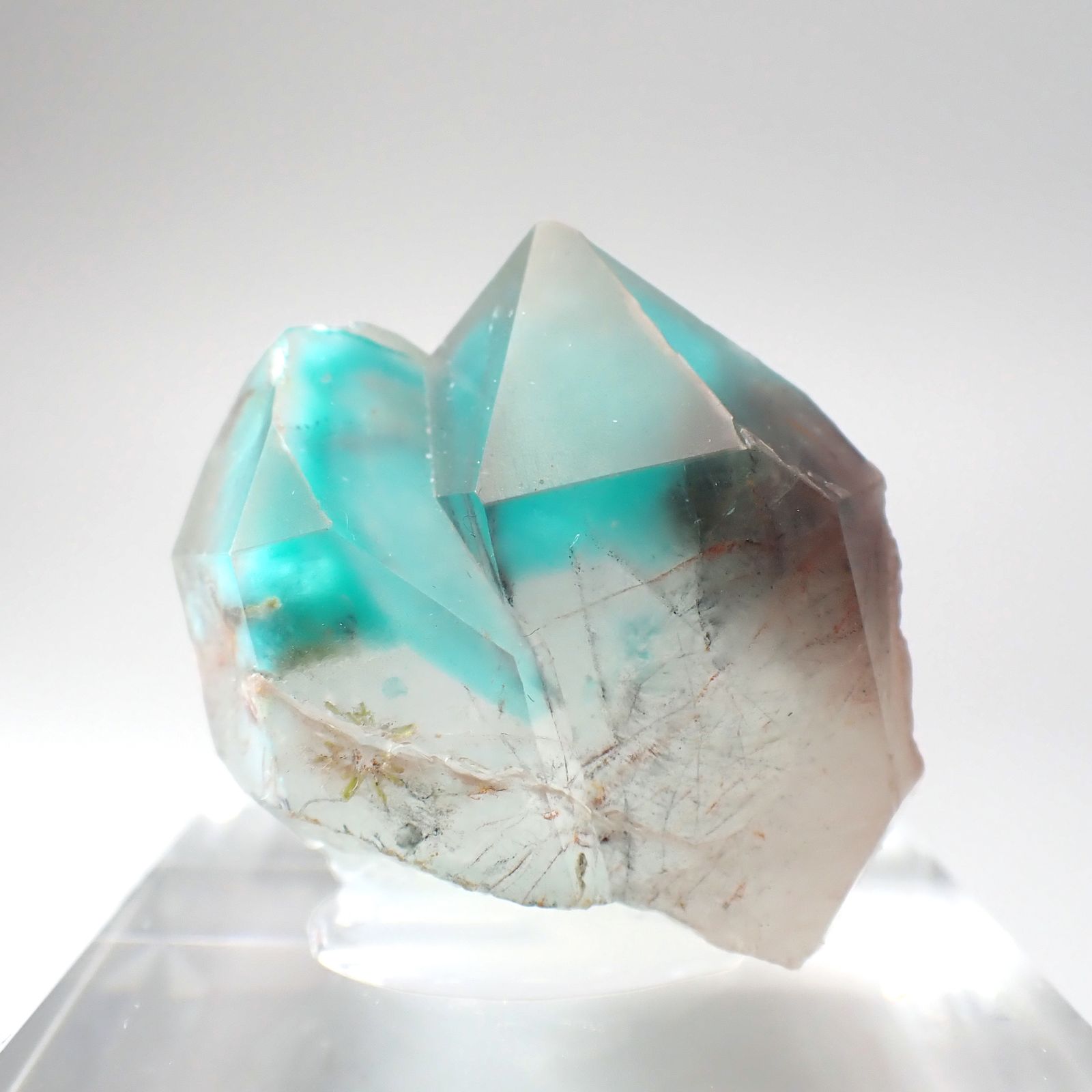 アホイトインクォーツ原石 南アフリカ・メッシーナ鉱山産 アクリル台座付き 159.82ct(31.96g) / 36x21.7x32.1mm前後 [260532292]