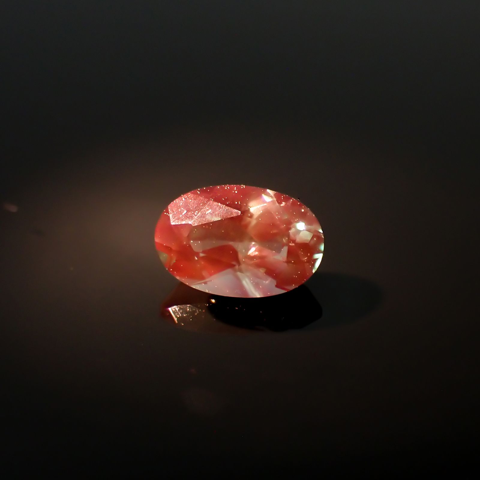 カラーチェンジアンデシン モンゴル産 0.41ct[231023558]6.1x3.9mm前後