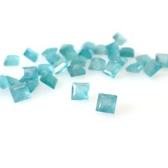 <ランダムセレクト1個販売>グランディディエライト マダガスカル産 約0.090ct [250129747-PAC]2.5x2.5mm前後