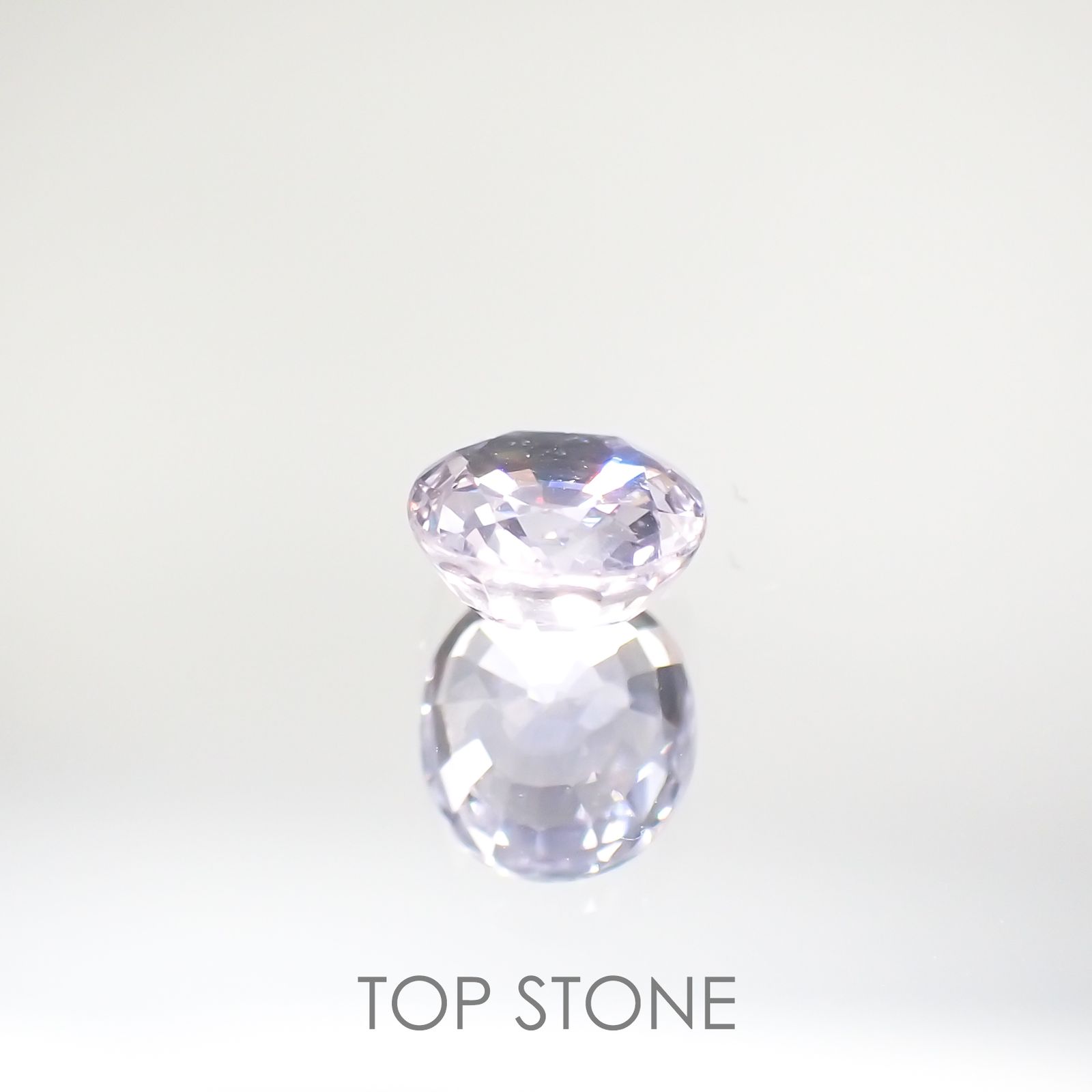 ラベンダーサファイア(宝石名サファイア) マダガスカル/スリランカ産 0.90ct 識別済[210812504]6.2×5.4mm前後