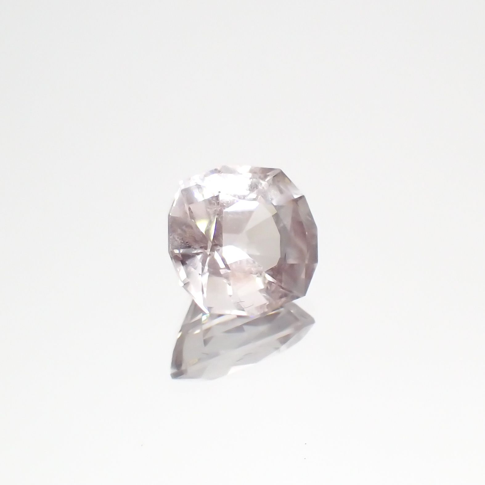 ◇カスタムカット◇ピンクエンジェルラダークォーツ マダガスカル産 3.06ct[231023689]9.9x9.3mm前後