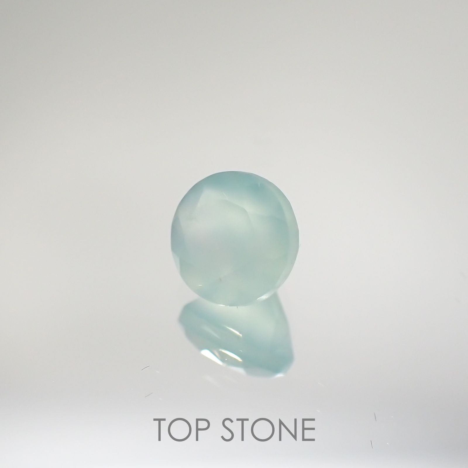 アクアプレーズ(宝石名ブルー グリーン・カルセドニー) 南アフリカ産 1.01ct 識別済[210812350]6.2×6.2mm前後