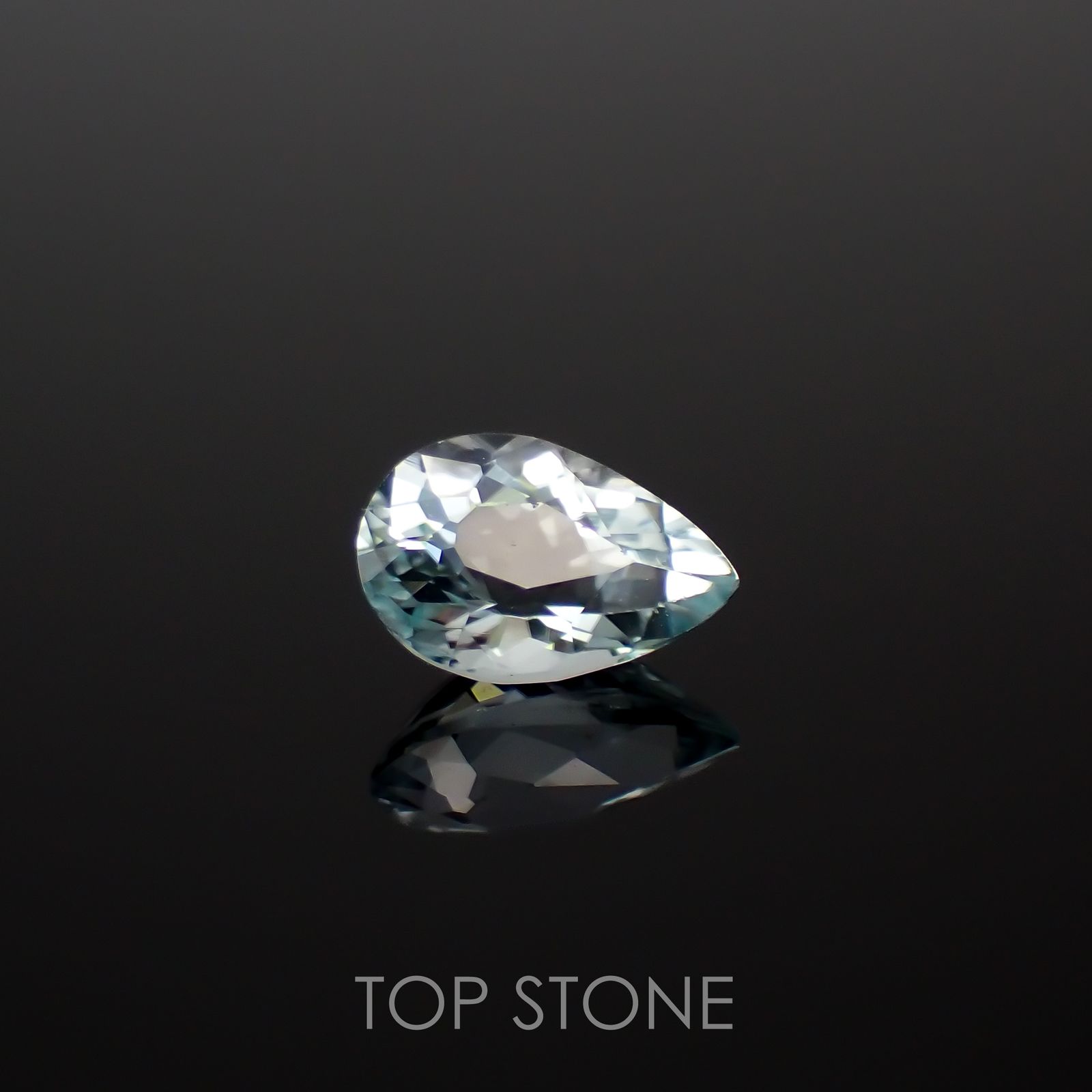 モンテブラサイト(宝石名モンテブラサイト)マダガスカル産 1.15ct 識別済[230120289]8.3x5.9mm前後