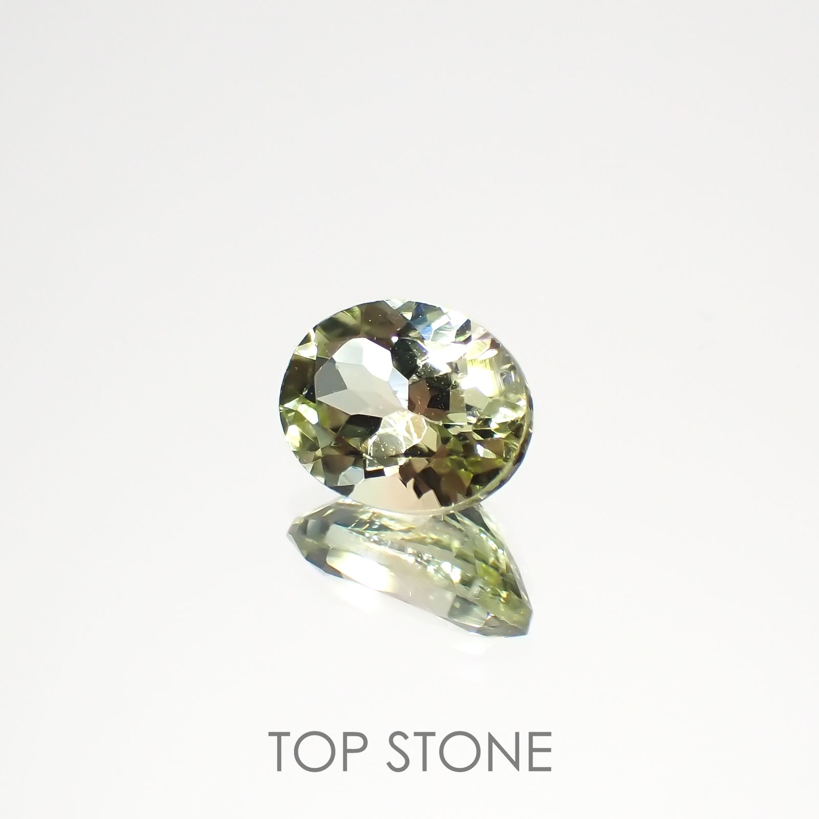 バイカラートルマリン(宝石名トルマリン)コンゴ民主共和国産 1.38ct 識別済[220717023]8.1x6.2mm前後