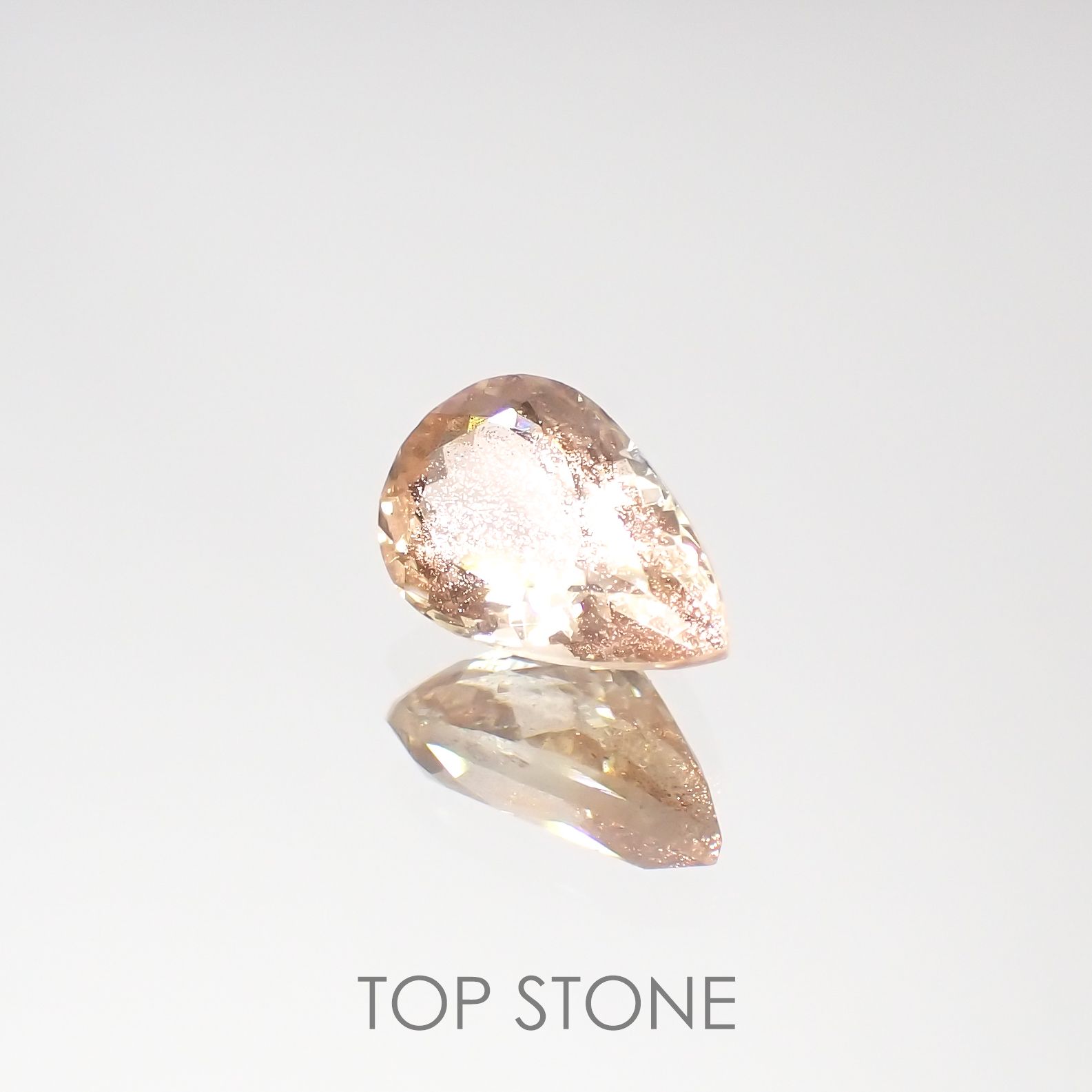 オレゴンサンストーン(宝石名ラブラドライト)アメリカ・オレゴン州産 1.25ct 識別済[220114664]9.1x5.9mm前後