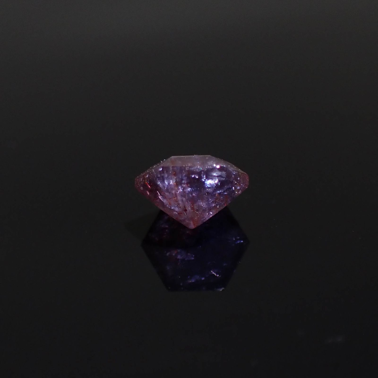 ◇ヘキサゴンカット◇ブラッドショットアイオライト インド産 0.91ct[230320938]6.1x6mm前後