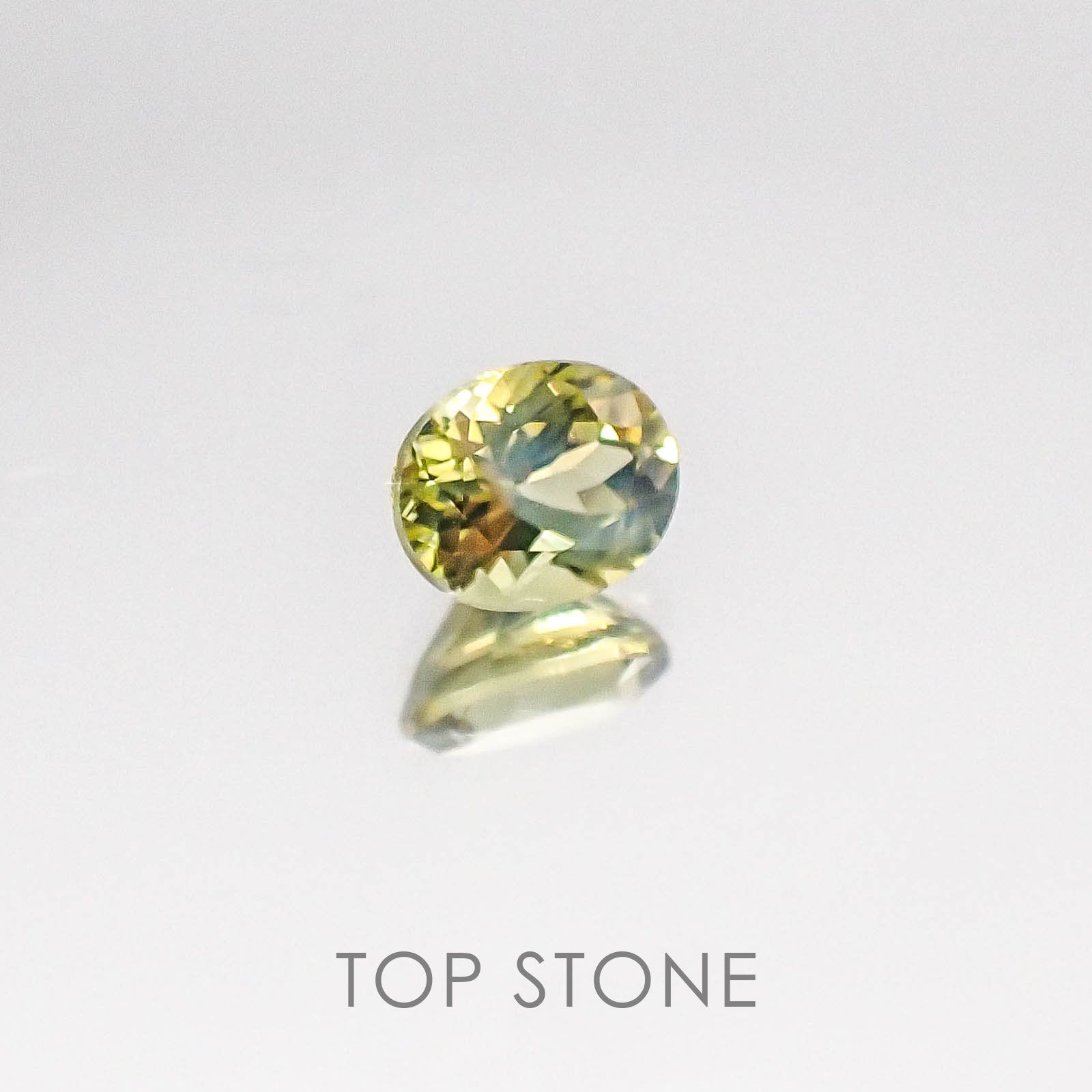 クリソベリルキャッツアイ スリランカ産 ルース 0.42ct[20084686]4.9×3.9mm前後
