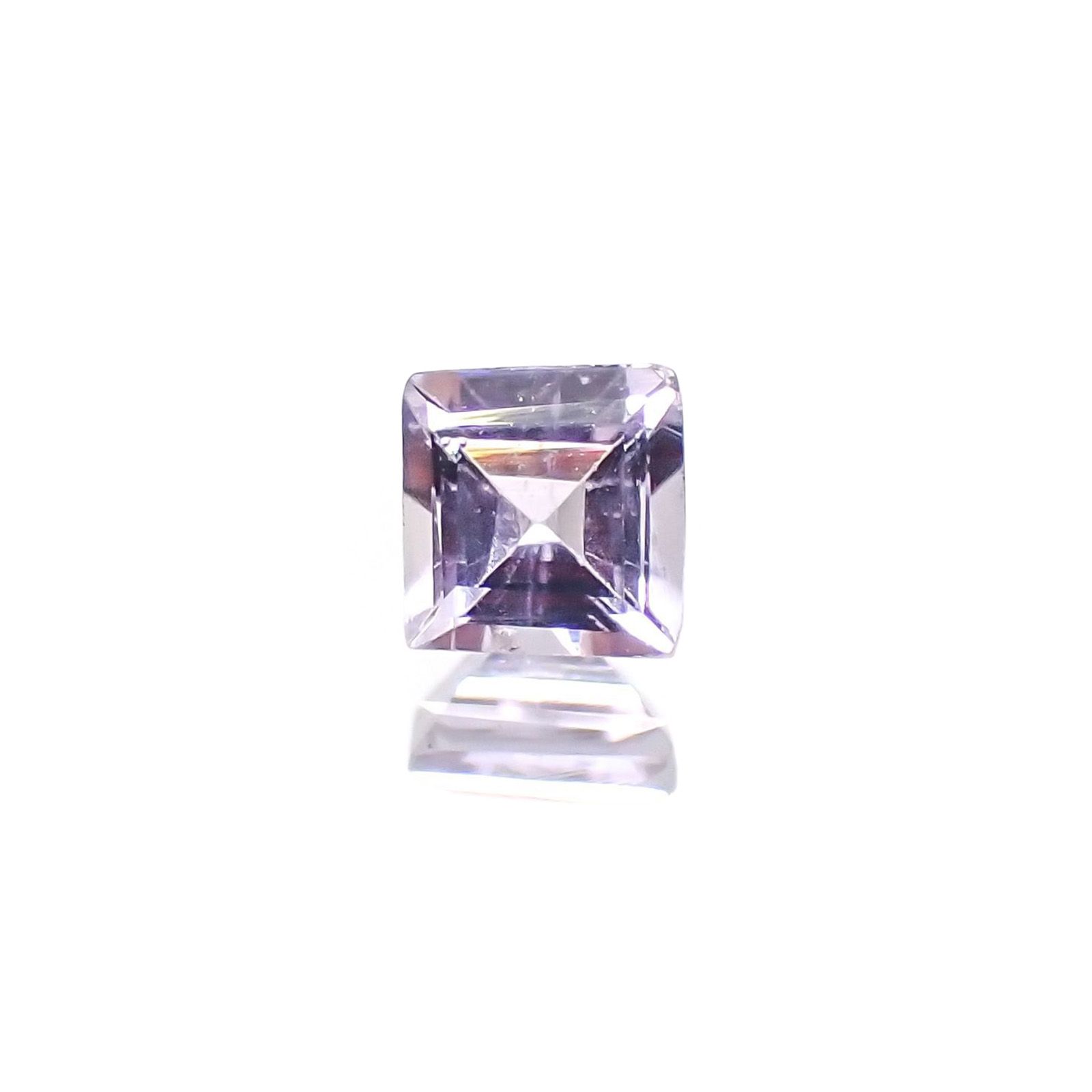 ラベンダーゾイサイト(宝石名ゾイサイト)タンザニア産 識別済 0.18ct / 3.2x3mm前後 [230622415]