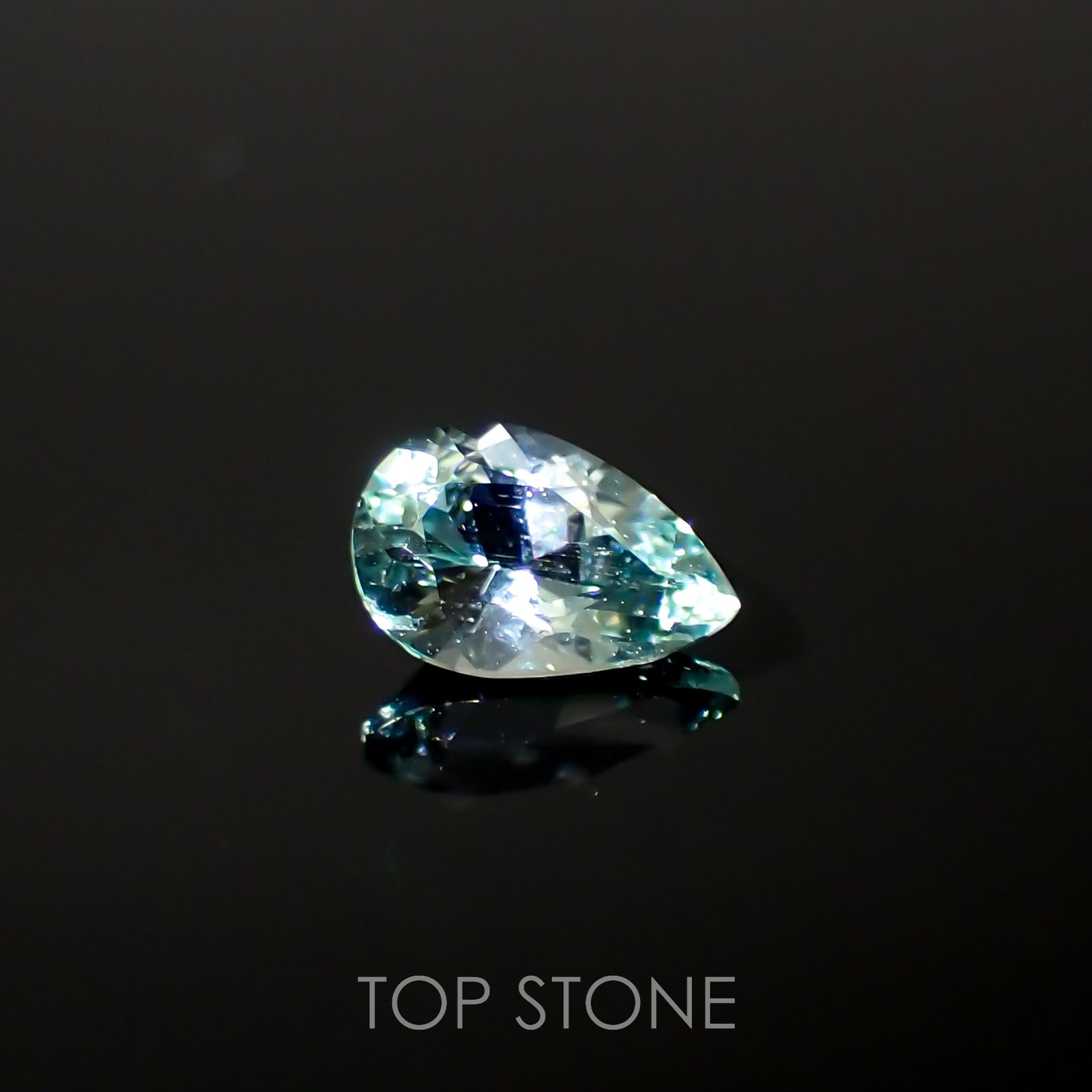 ミントベリル  ブラジル産 0.38ct[220616680]6.5x4.2mm前後
