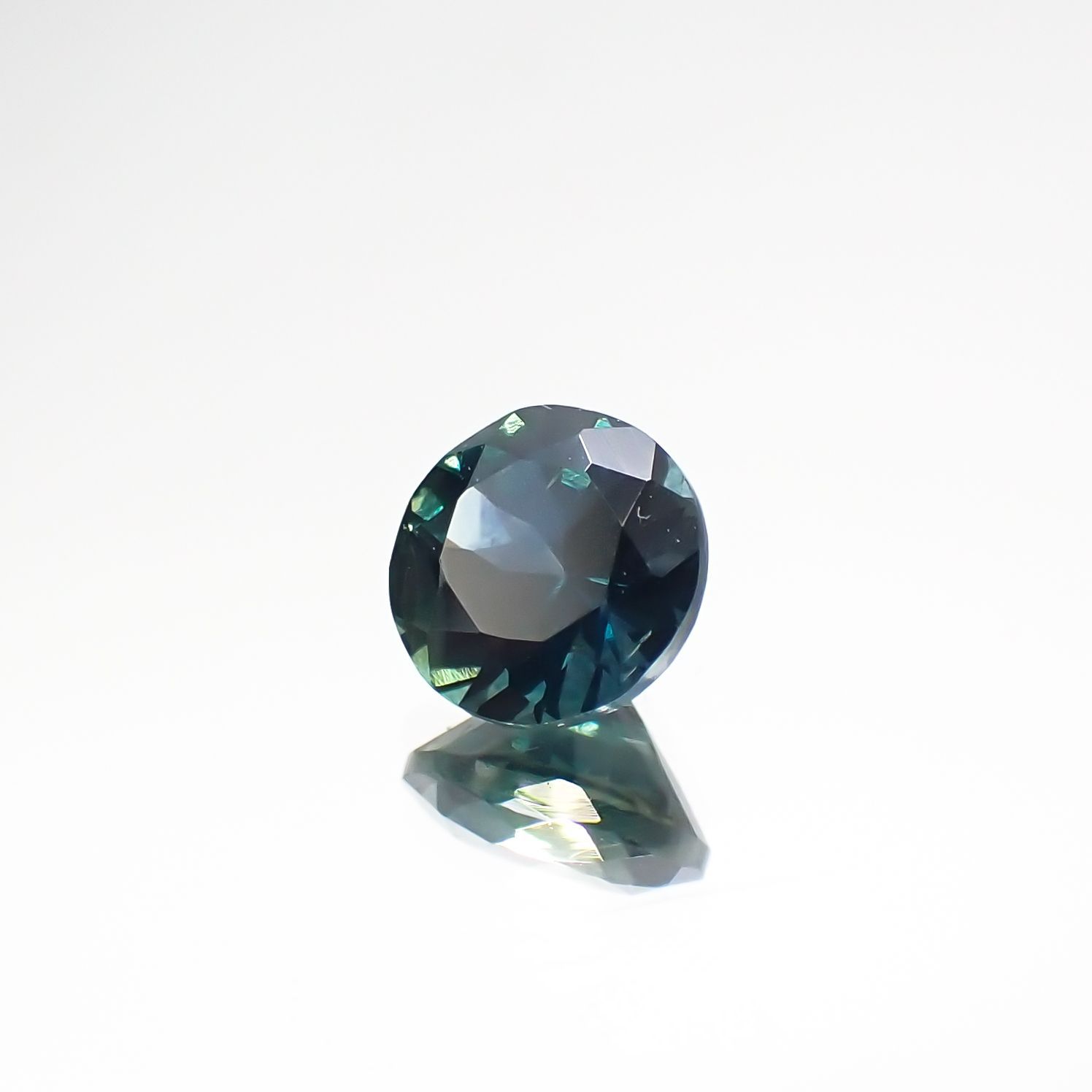 モンタナサファイア アメリカ合衆国産 ルース 0.64ct[210712109]5×5mm前後