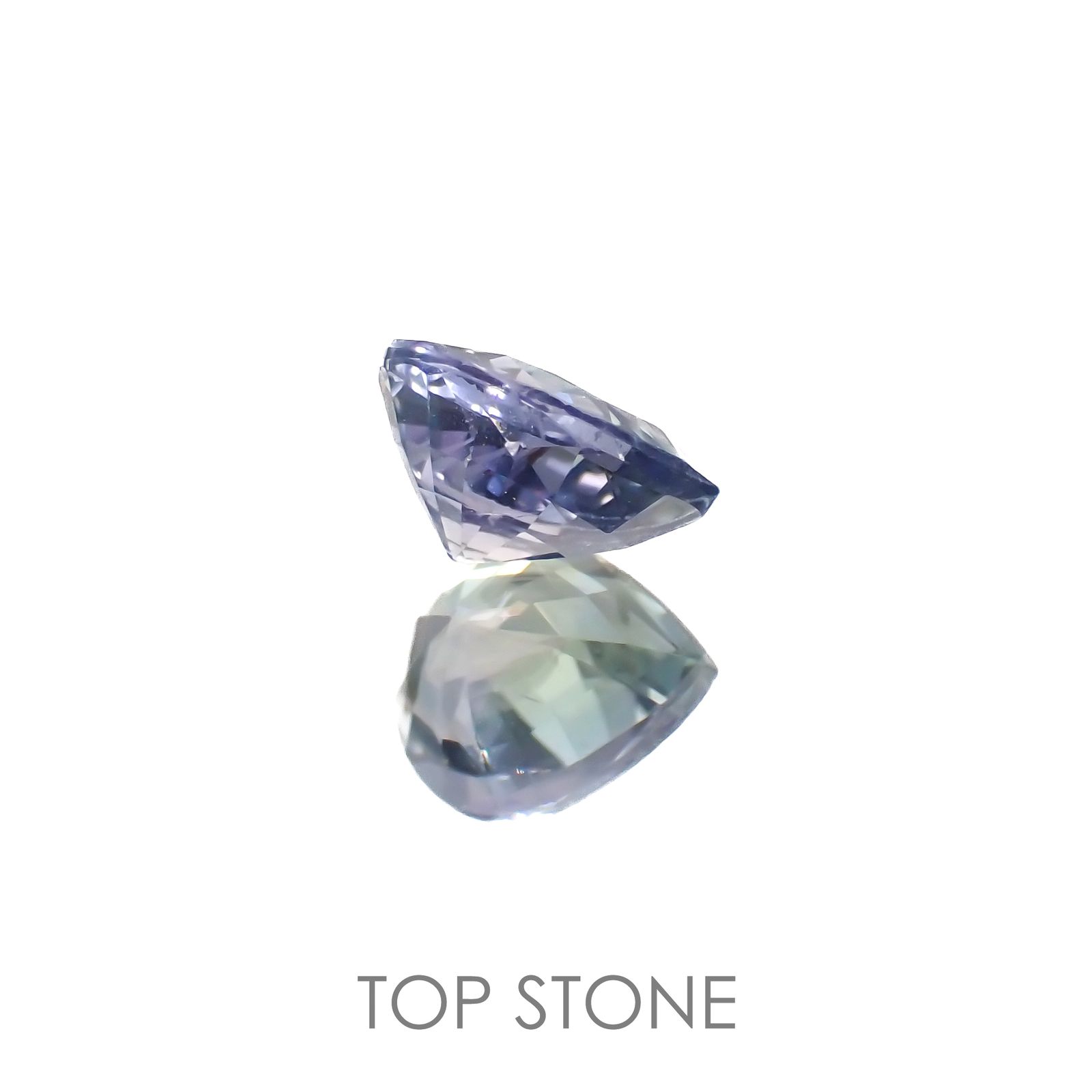 バイカラータンザナイト(宝石名タンザナイト)タンザニア産 0.73ct 識別済[220917742]6.1x5.2mm前後