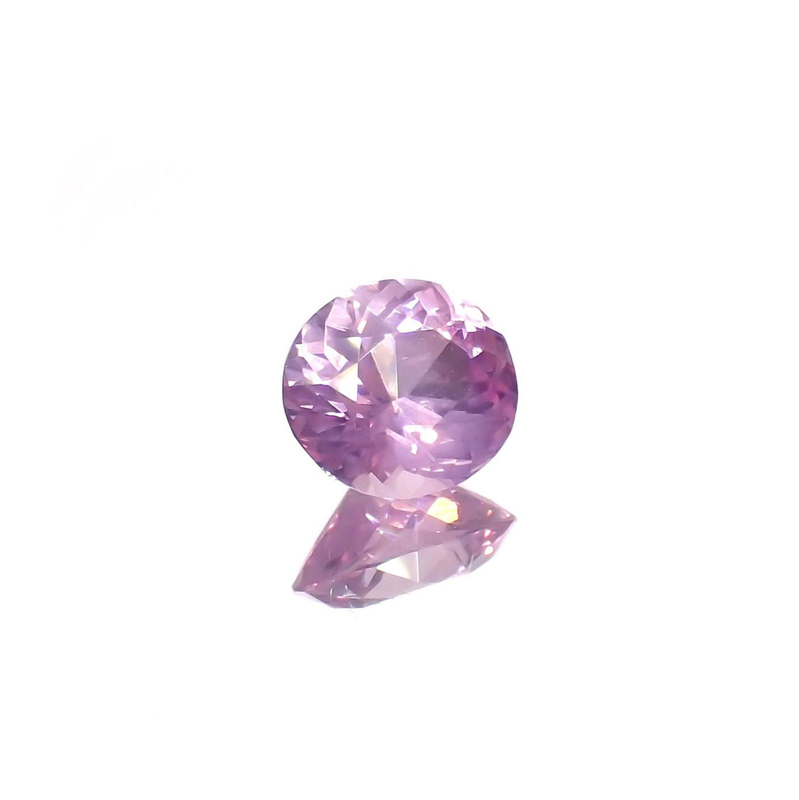 シルキーピンクサファイア 非加熱 ベトナム産 0.54ct / 5.3x4.7mm前後 [260822796]