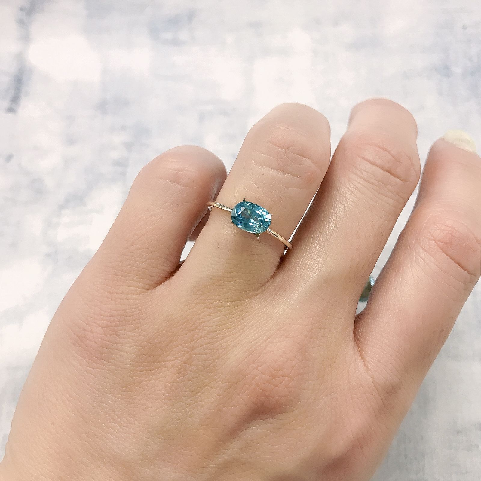 ブルージルコン(宝石名ジルコン)カンボジア産 1.32ct 識別済[250113993]7x5.1mm前後