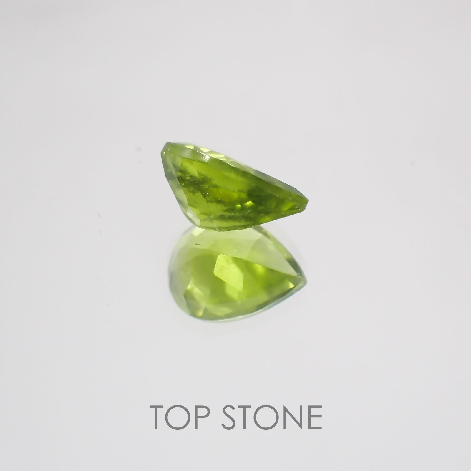 アイドクレース(宝石名アイドクレース) ケニア産 1.21ct 識別済[21059955]8.3×6mm前後