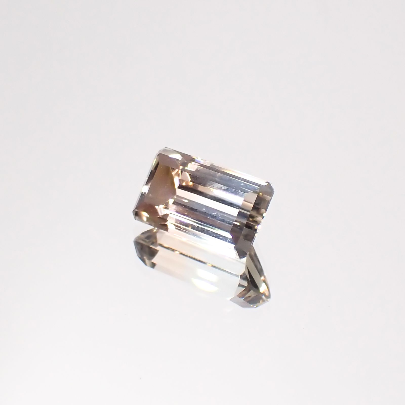 バイカラートパーズ ウクライナ産 2.46ct[231224891]9.3x5.5mm前後