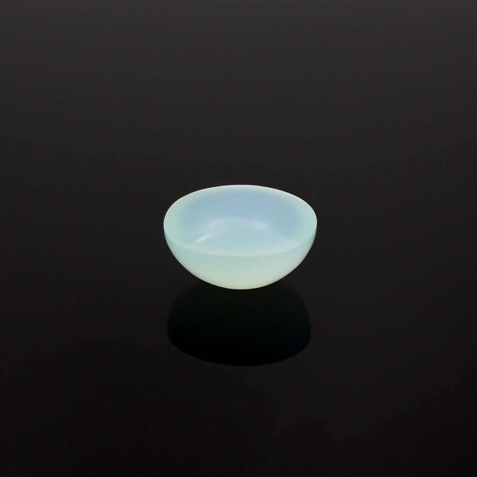 ブルーオパール ペルー産 1.71ct / 8.8x7.1mm前後 [230220673]