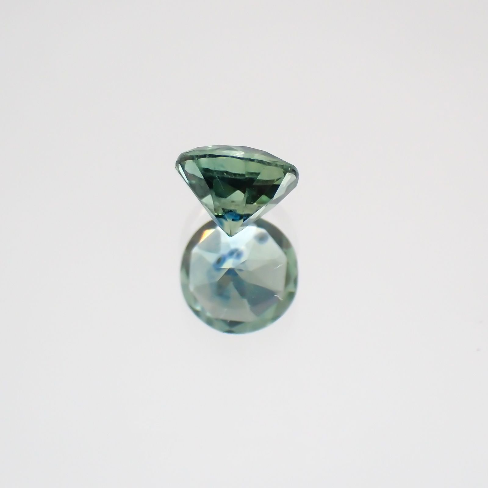 モンタナサファイア アメリカ産 ルース 0.31ct[21029910]3.9×3.9mm前後