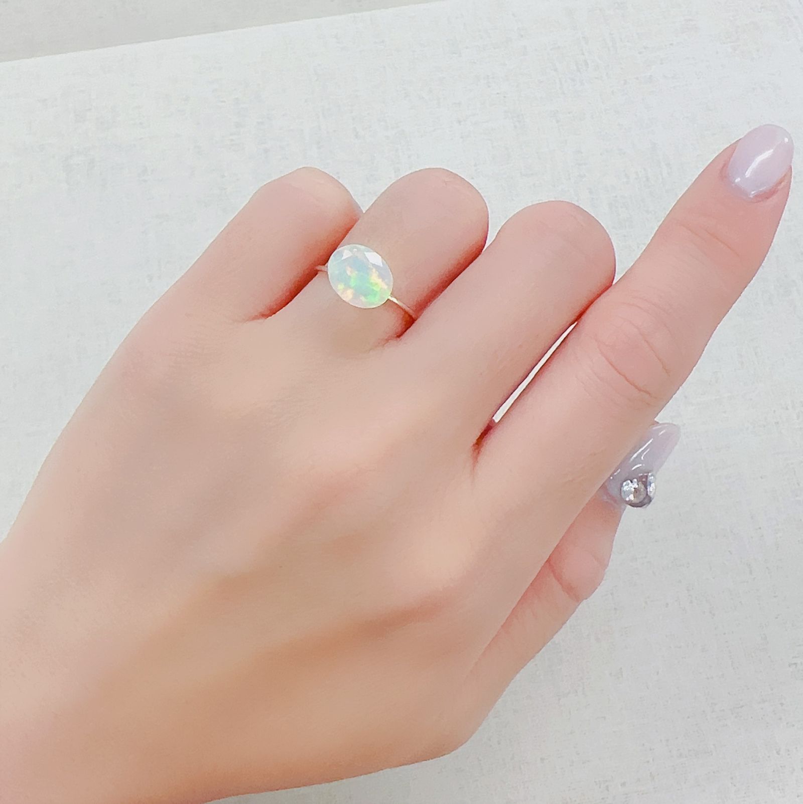 エチオピアオパール エチオピア産 1.30ct[230421410]10x7.9mm前後