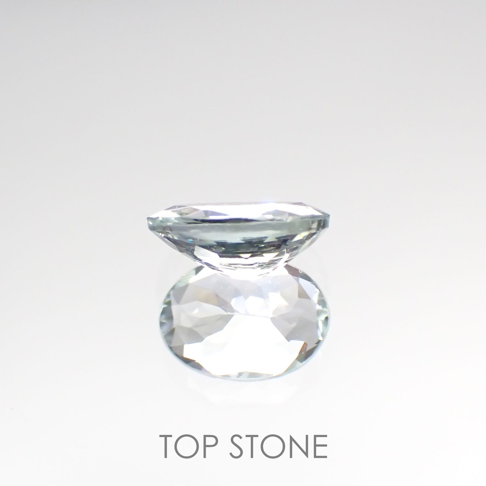 バイカラータンザナイト(宝石名バイカラー・ゾイサイト) タンザニア産 0.71ct 識別済[210812646]7×5mm前後
