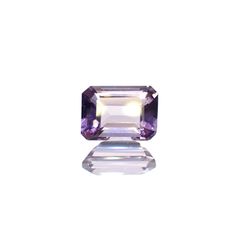 マリアライト フルオレッセンス(宝石名パープル・スキャポライト)スリランカ産 識別済 0.66ct / 6.2x4.5mm前後 [260514879]