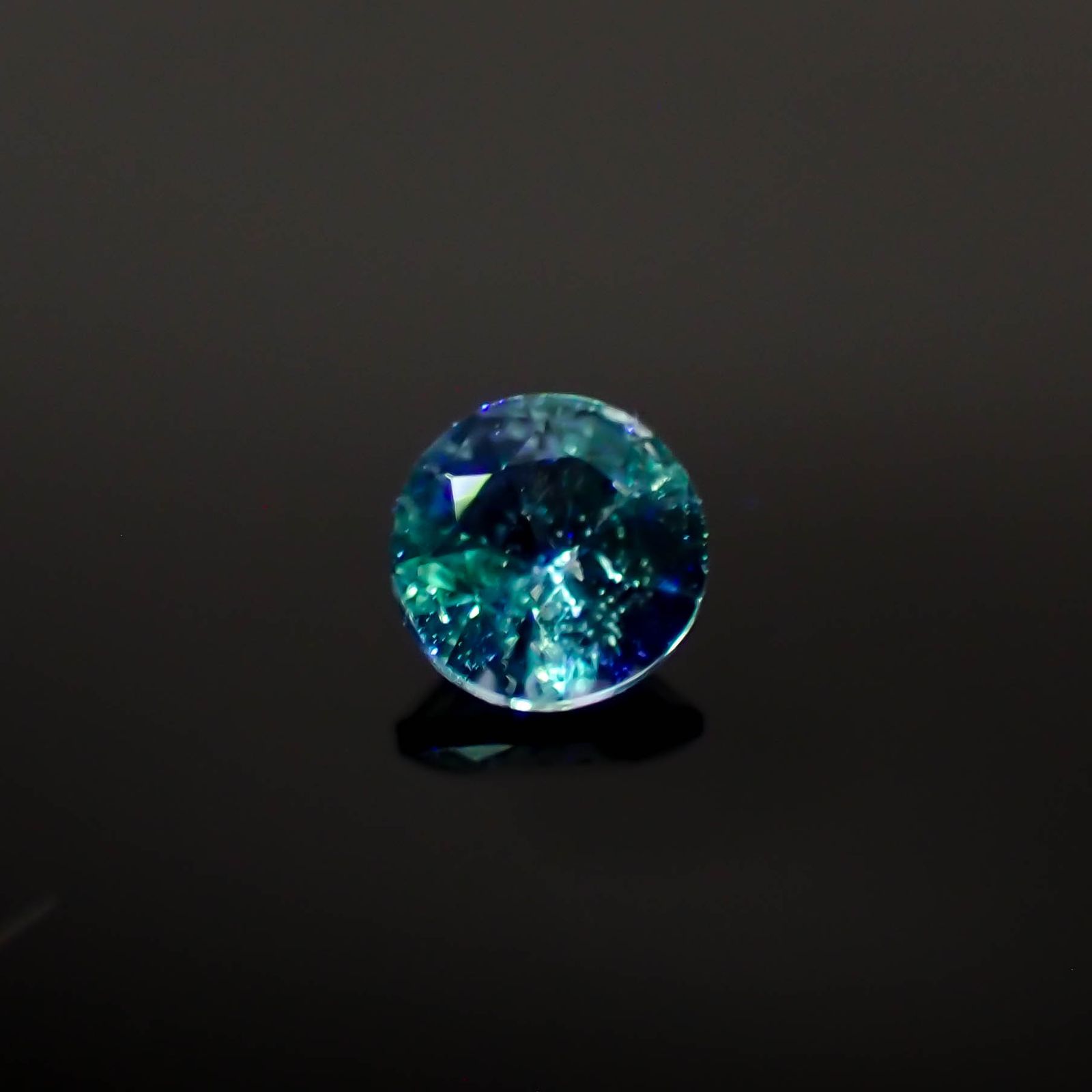 ブルーグリーンコーネルピン(宝石名ブルー グリーン・コーネルピン)タンザニア産 0.11ct 識別済[240527668]3x3mm前後