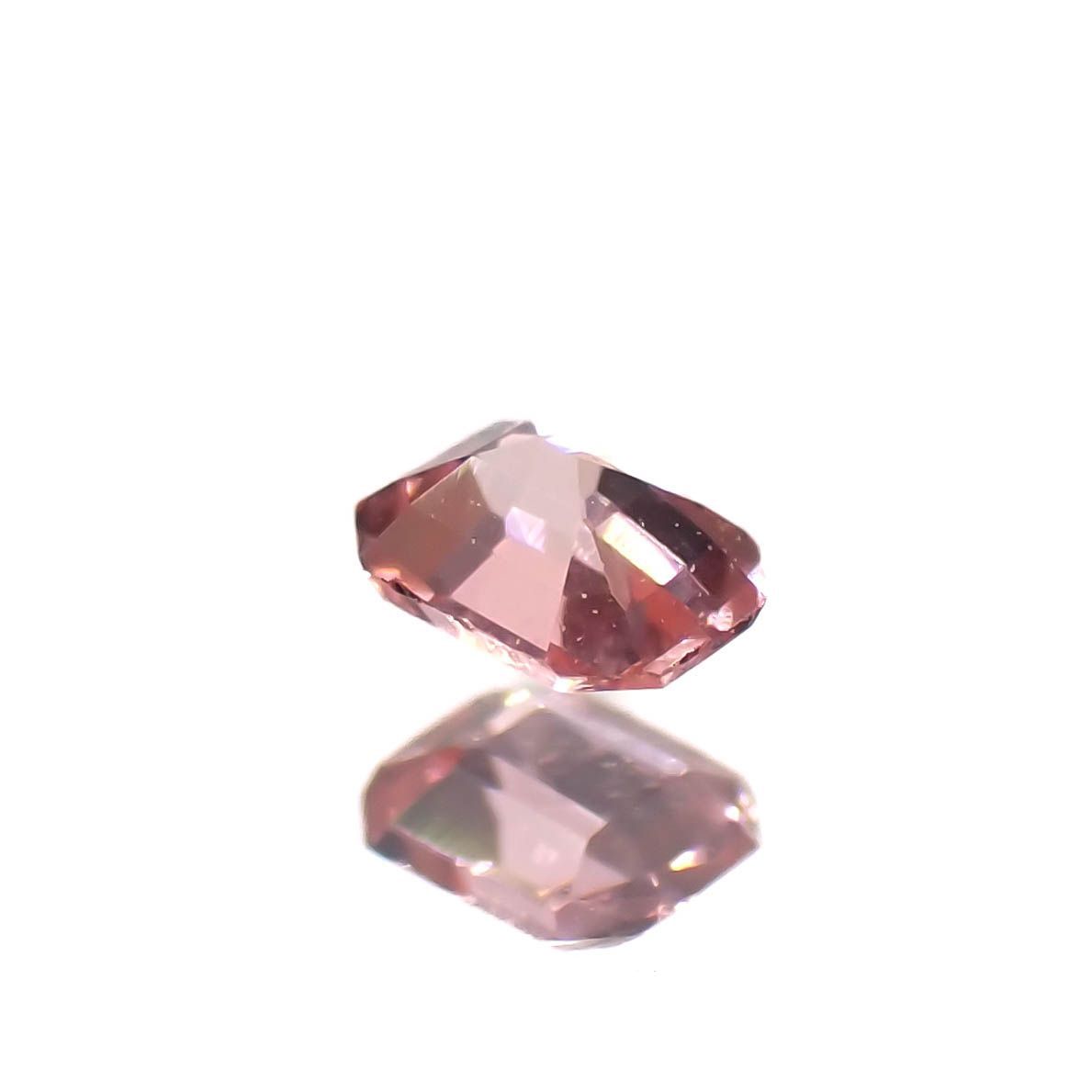 ヴェイリネナイト(宝石名ベイリネナイト)パキスタン産 0.046ct 識別済[221219289]2.3x1.7mm前後