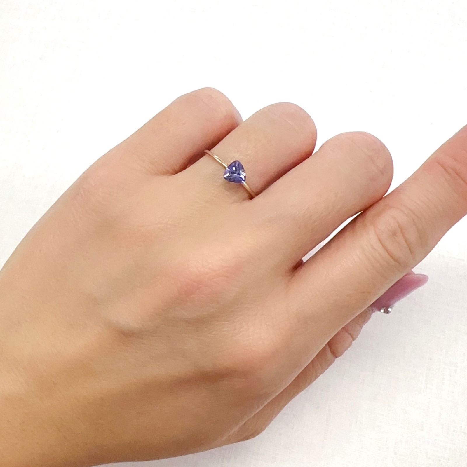 マリアライト(宝石名パープル・スキャポライト)スリランカ産 0.46ct 識別済[231224406]5x5mm前後
